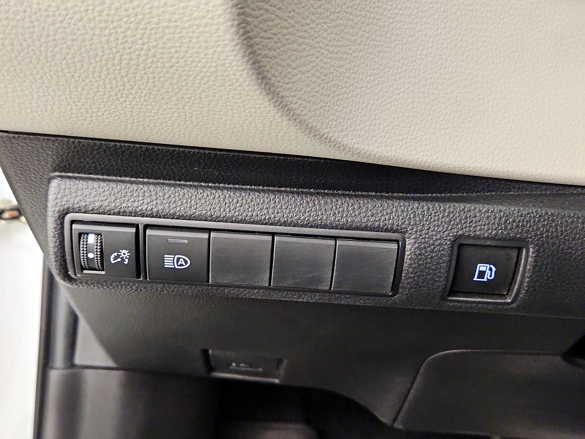 Thumbnail: 2022 Toyota Corolla - 13