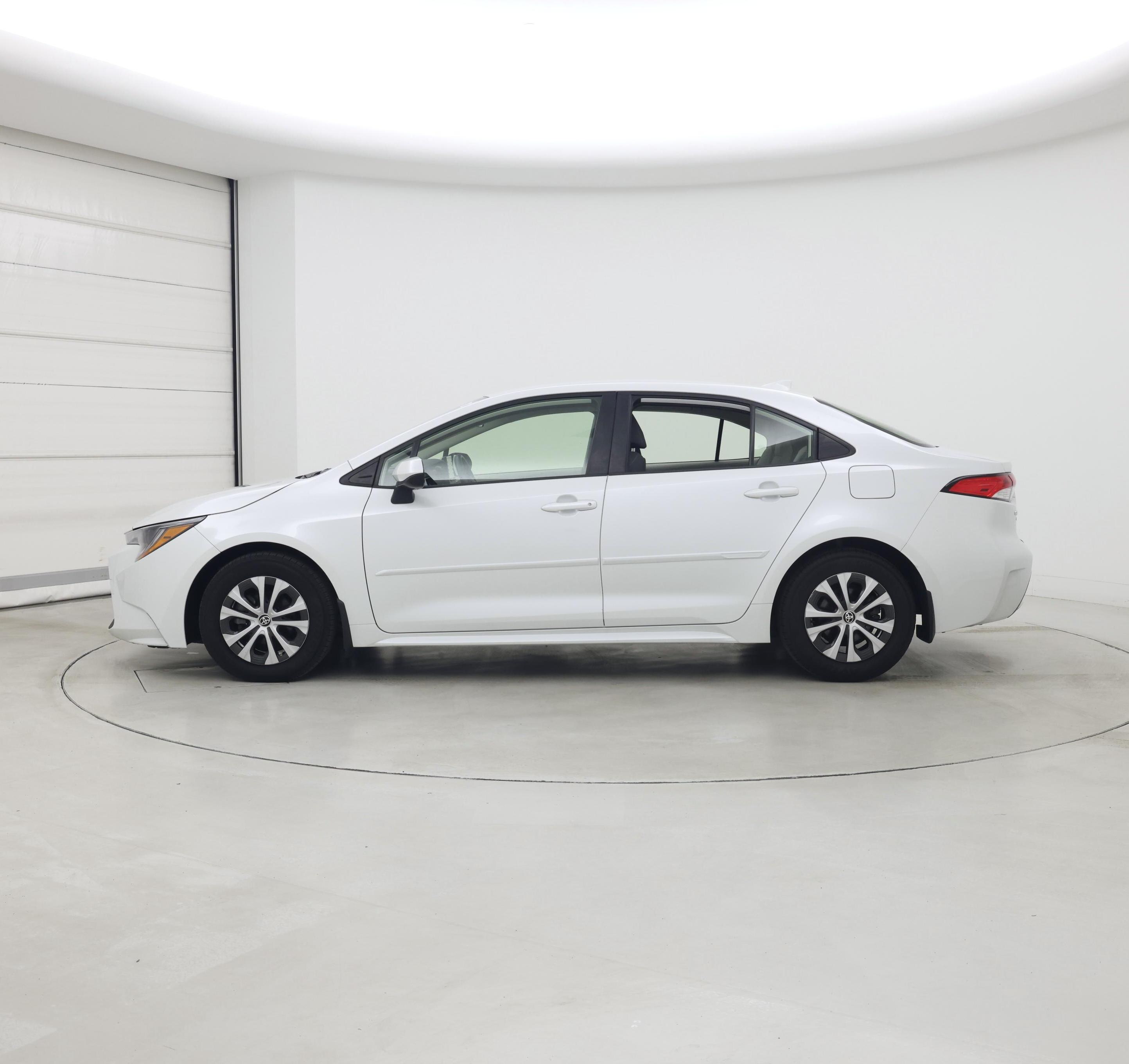 Thumbnail: 2022 Toyota Corolla - 3