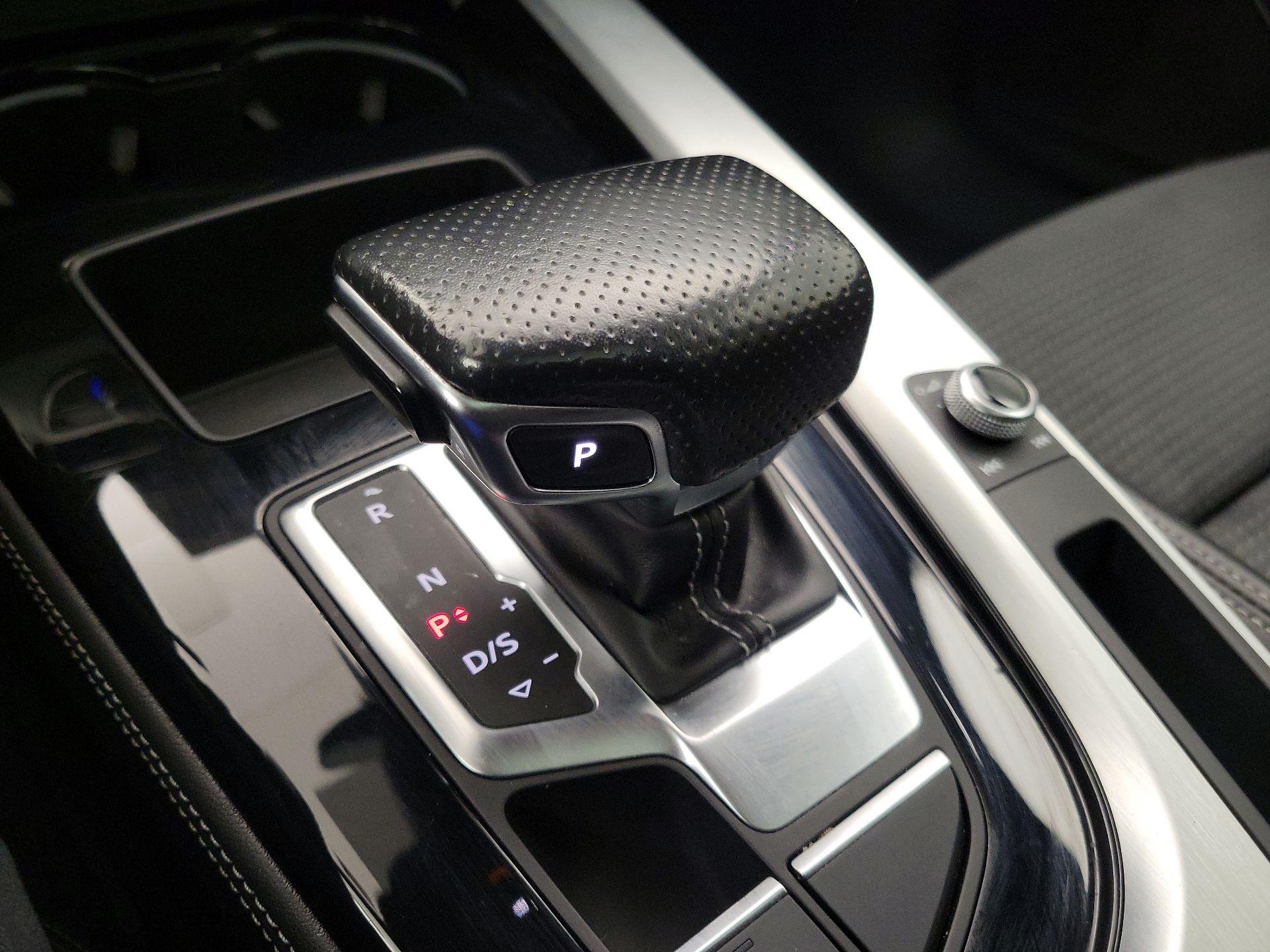 Thumbnail: 2023 Audi A4 - 17