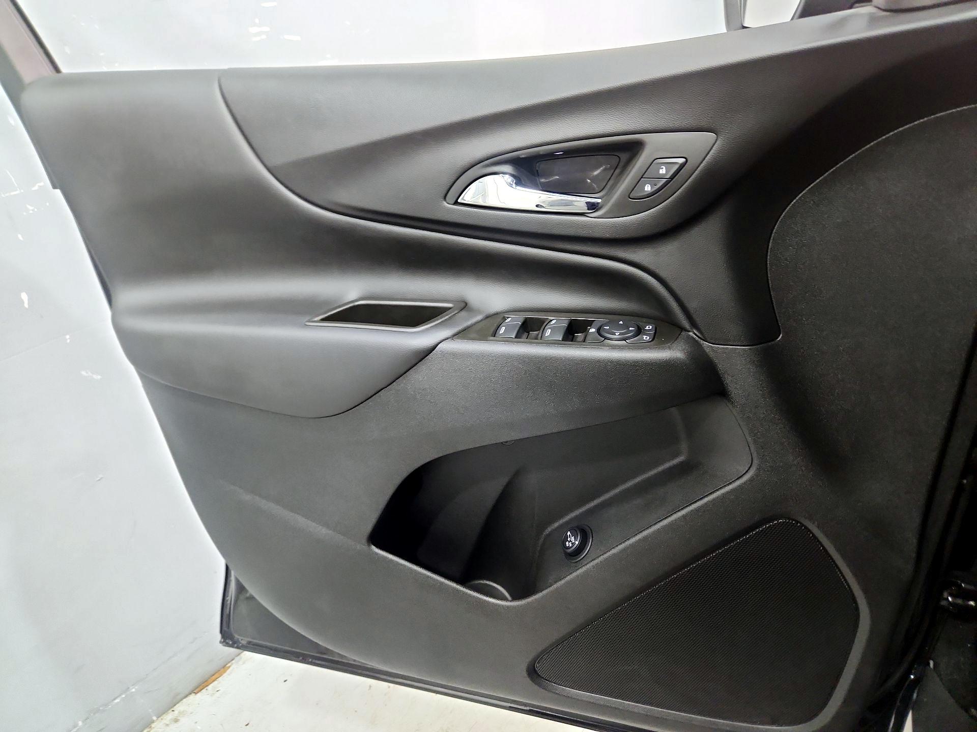 Thumbnail: 2023 Chevrolet Equinox - 12