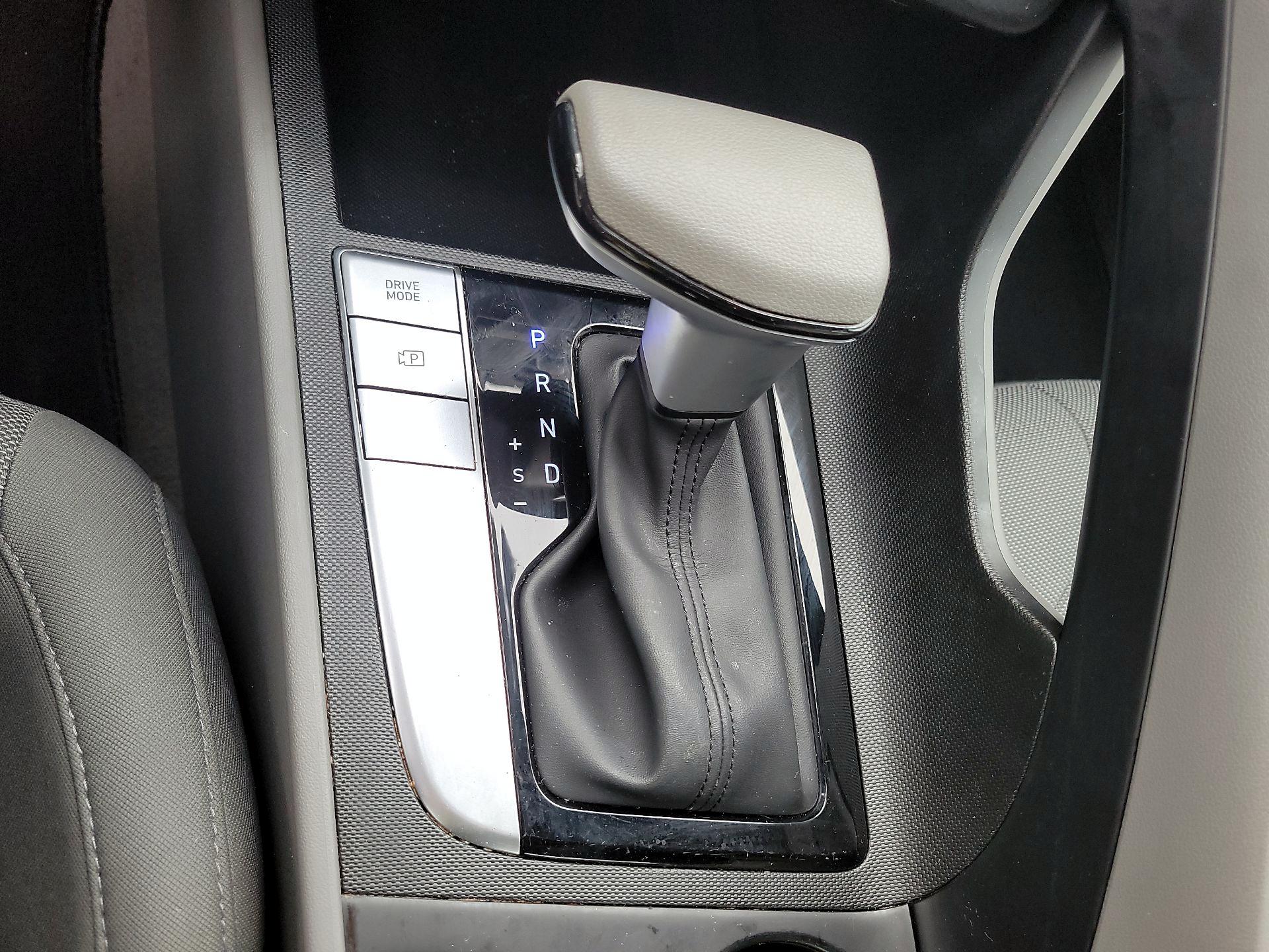 Thumbnail: 2023 Hyundai Elantra - 15