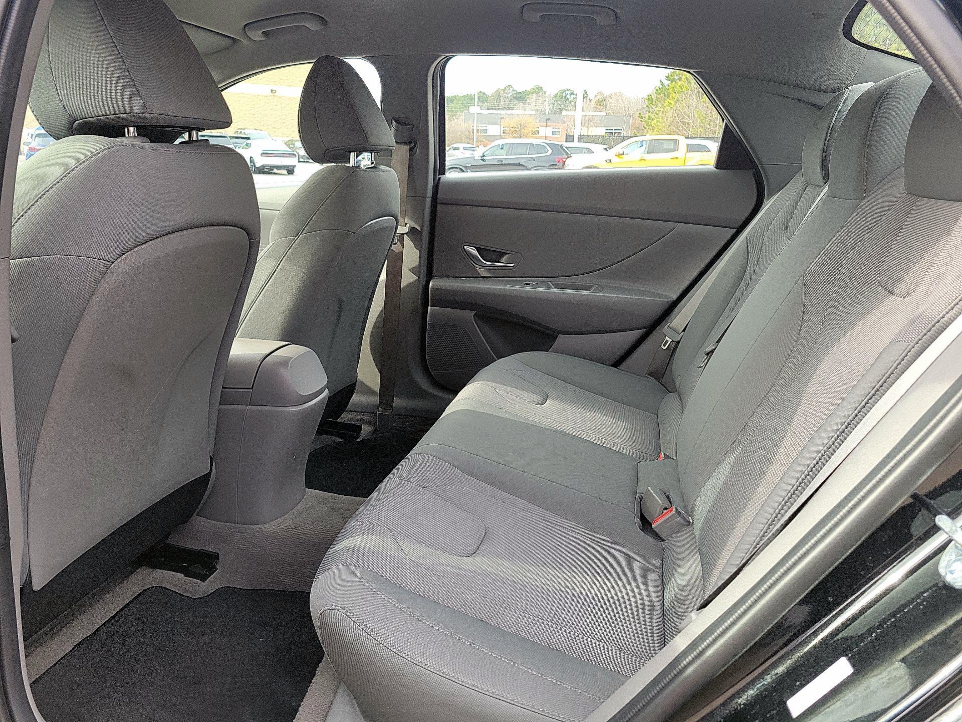 Thumbnail: 2023 Hyundai Elantra - 17