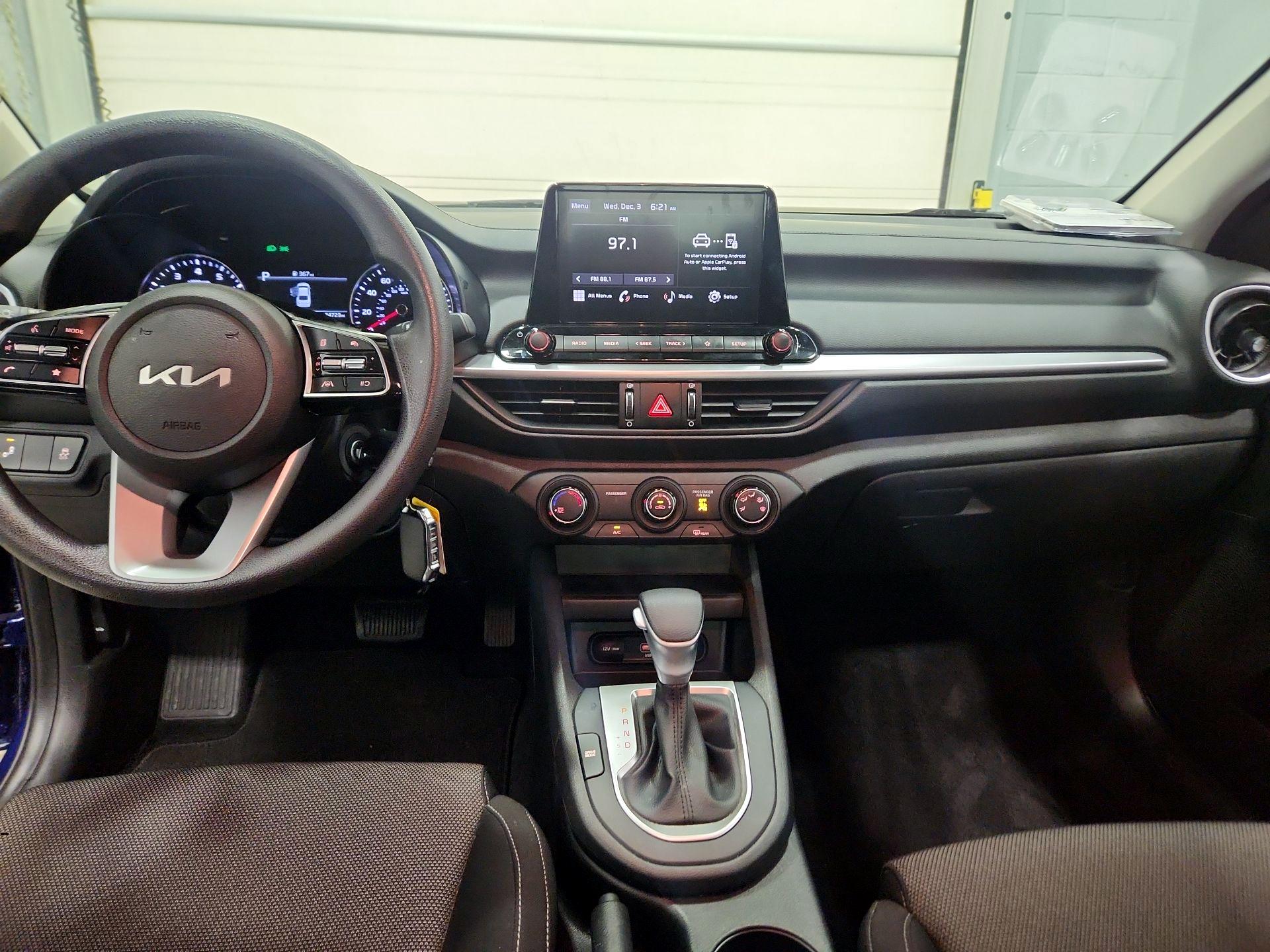 Thumbnail: 2023 Kia Forte - 9