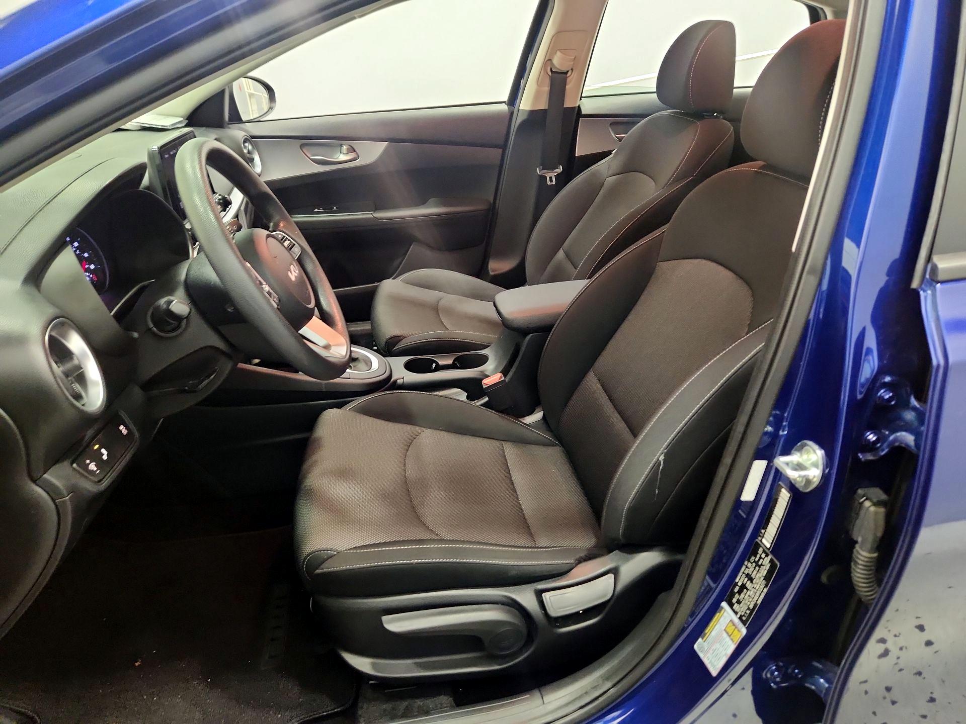 Thumbnail: 2023 Kia Forte - 11