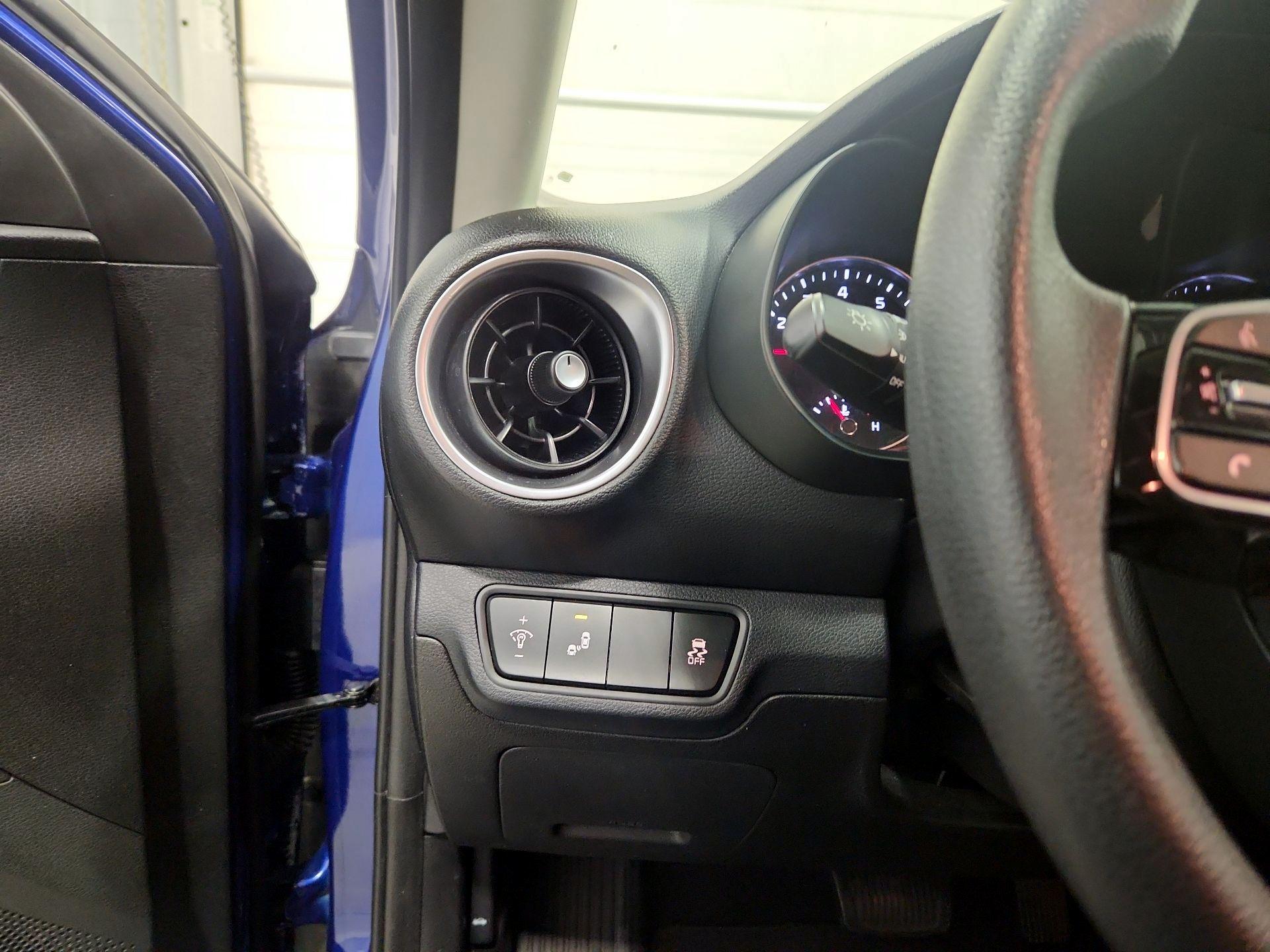 Thumbnail: 2023 Kia Forte - 13