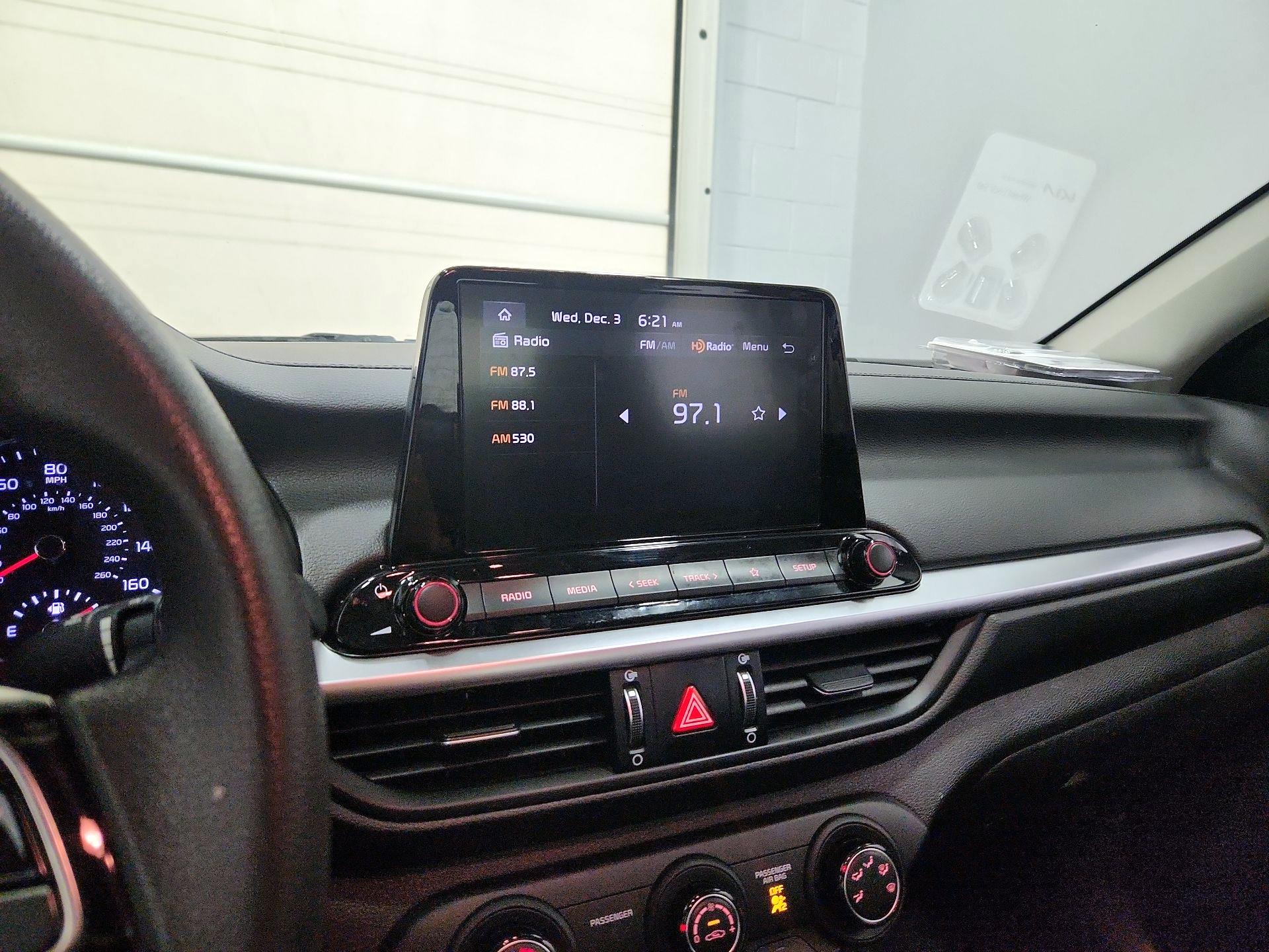 Thumbnail: 2023 Kia Forte - 15