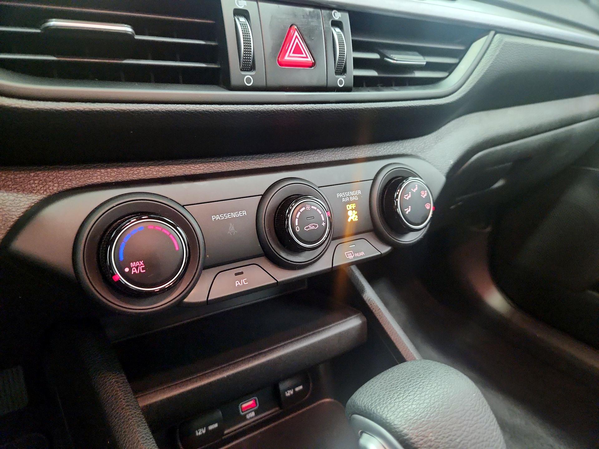 Thumbnail: 2023 Kia Forte - 16