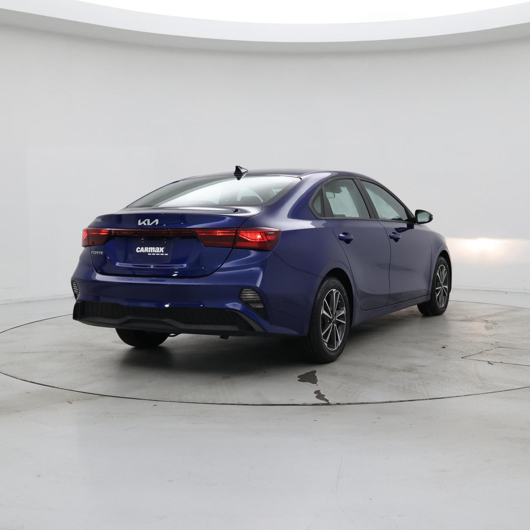 Thumbnail: 2023 Kia Forte - 8