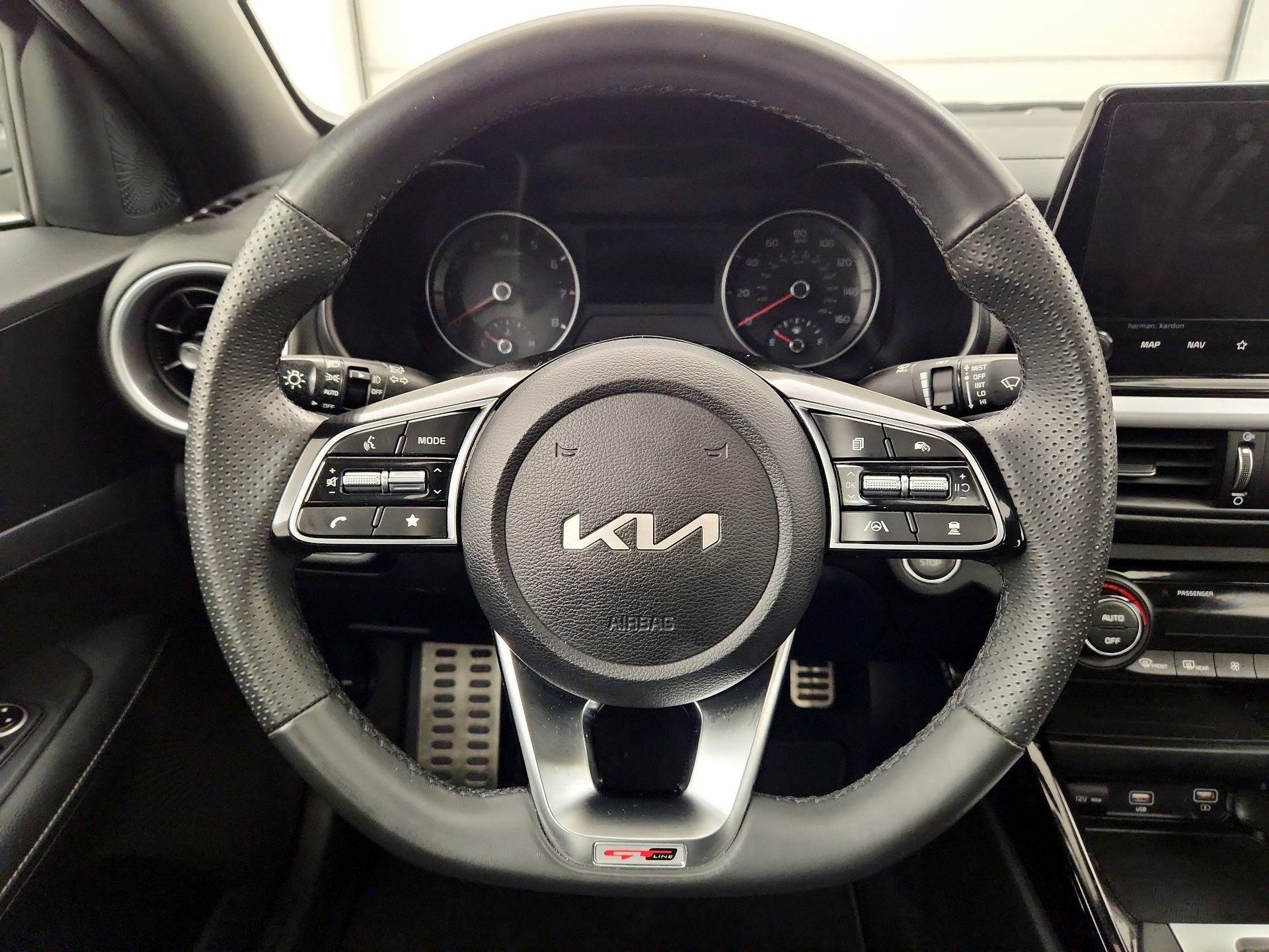 Thumbnail: 2023 Kia Forte - 10