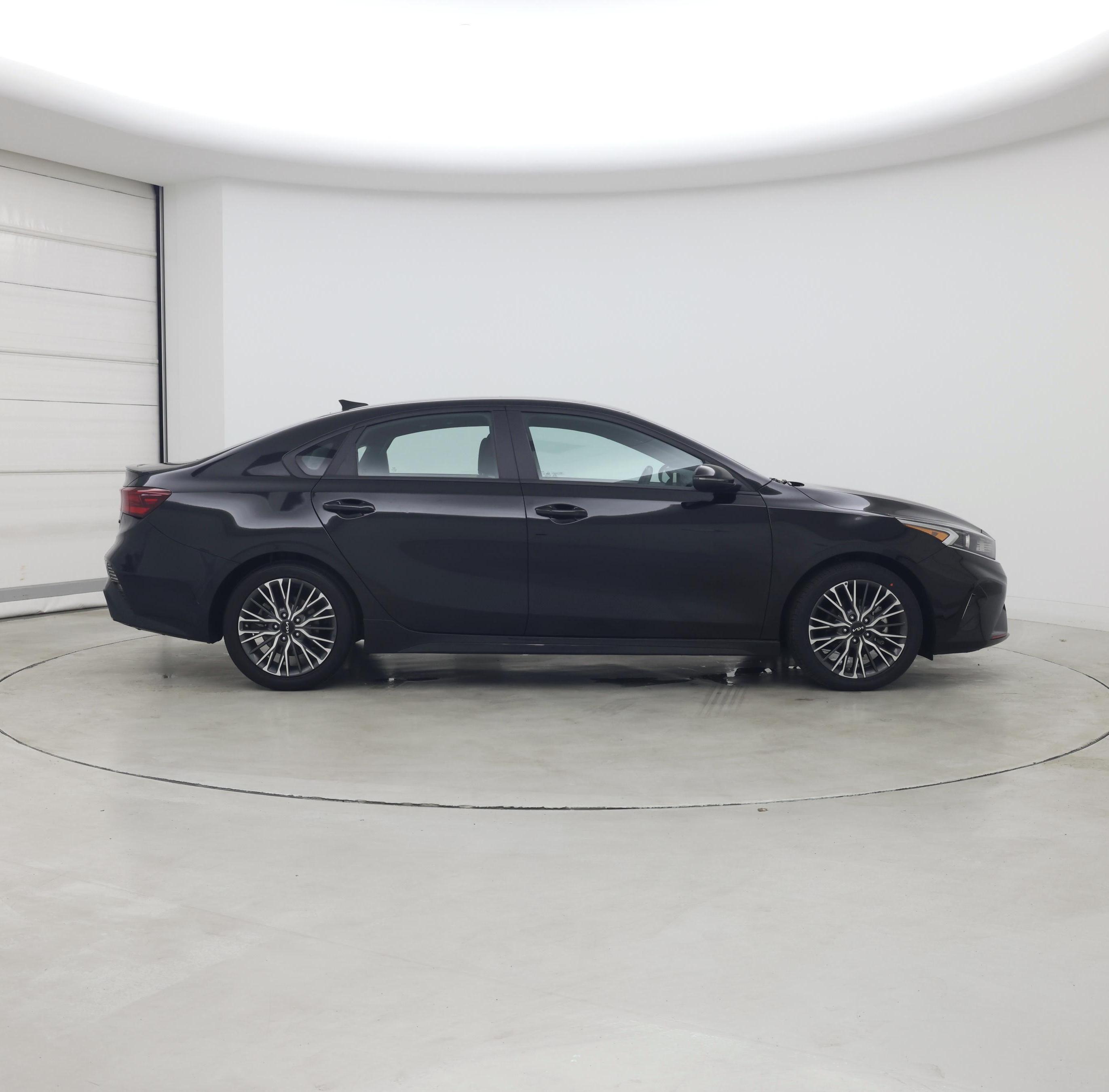 Thumbnail: 2023 Kia Forte - 7