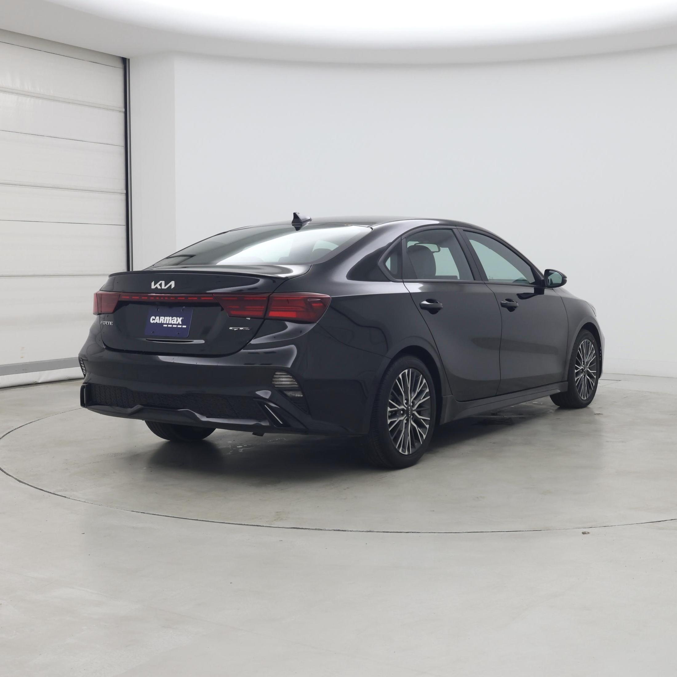 Thumbnail: 2023 Kia Forte - 8