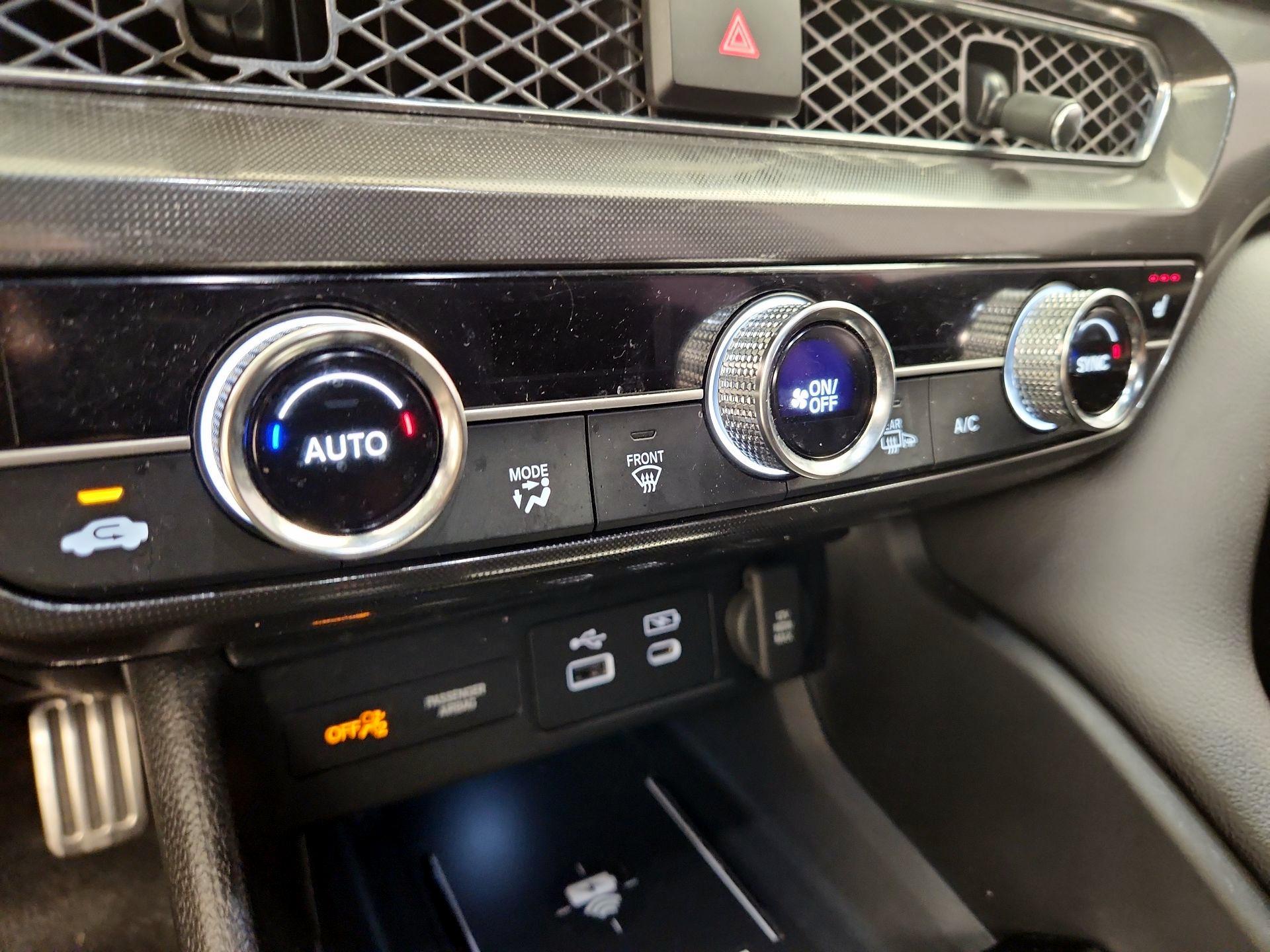 Thumbnail: 2025 Acura Integra - 16