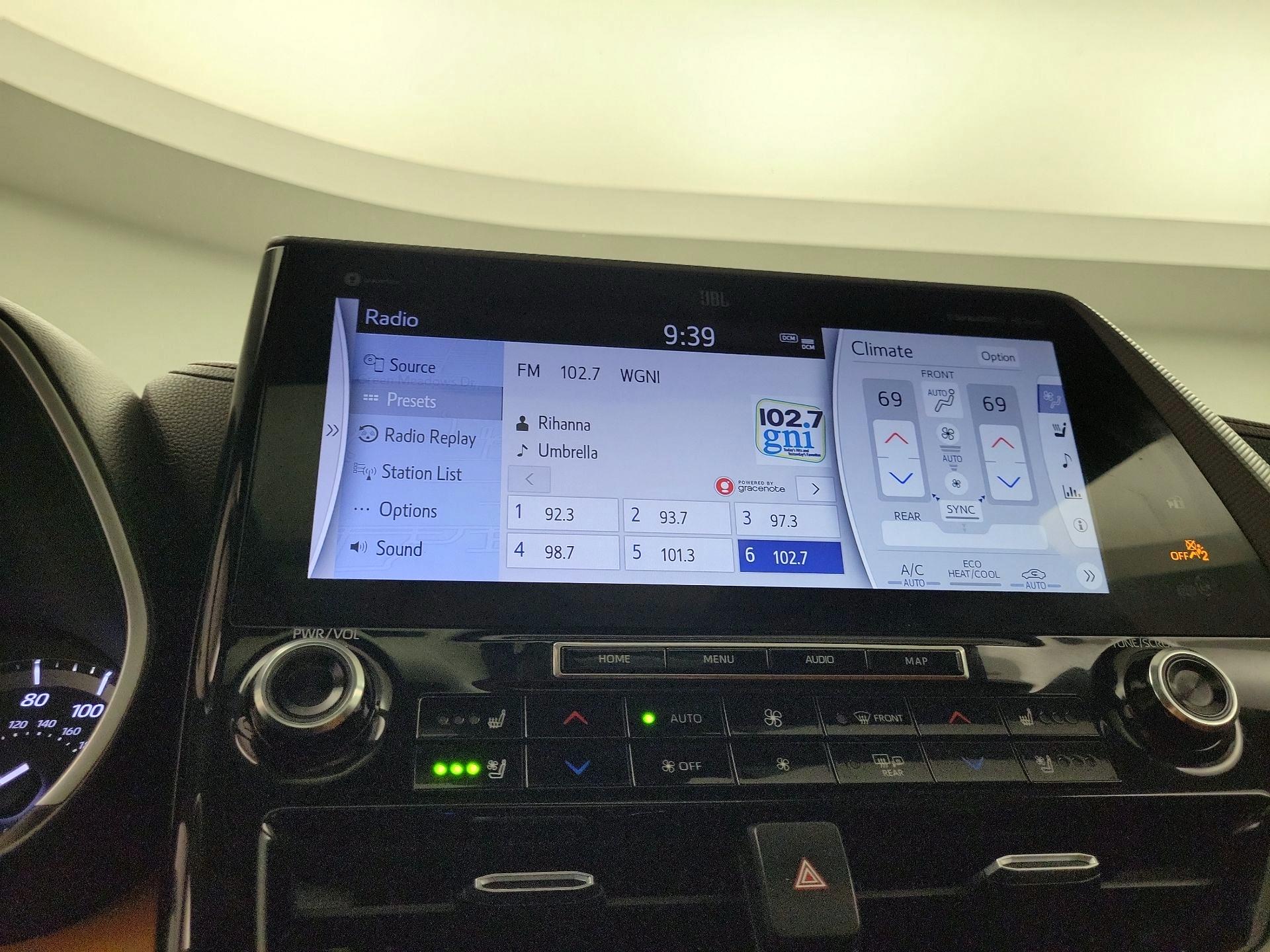 Thumbnail: 2021 Toyota Highlander - 14