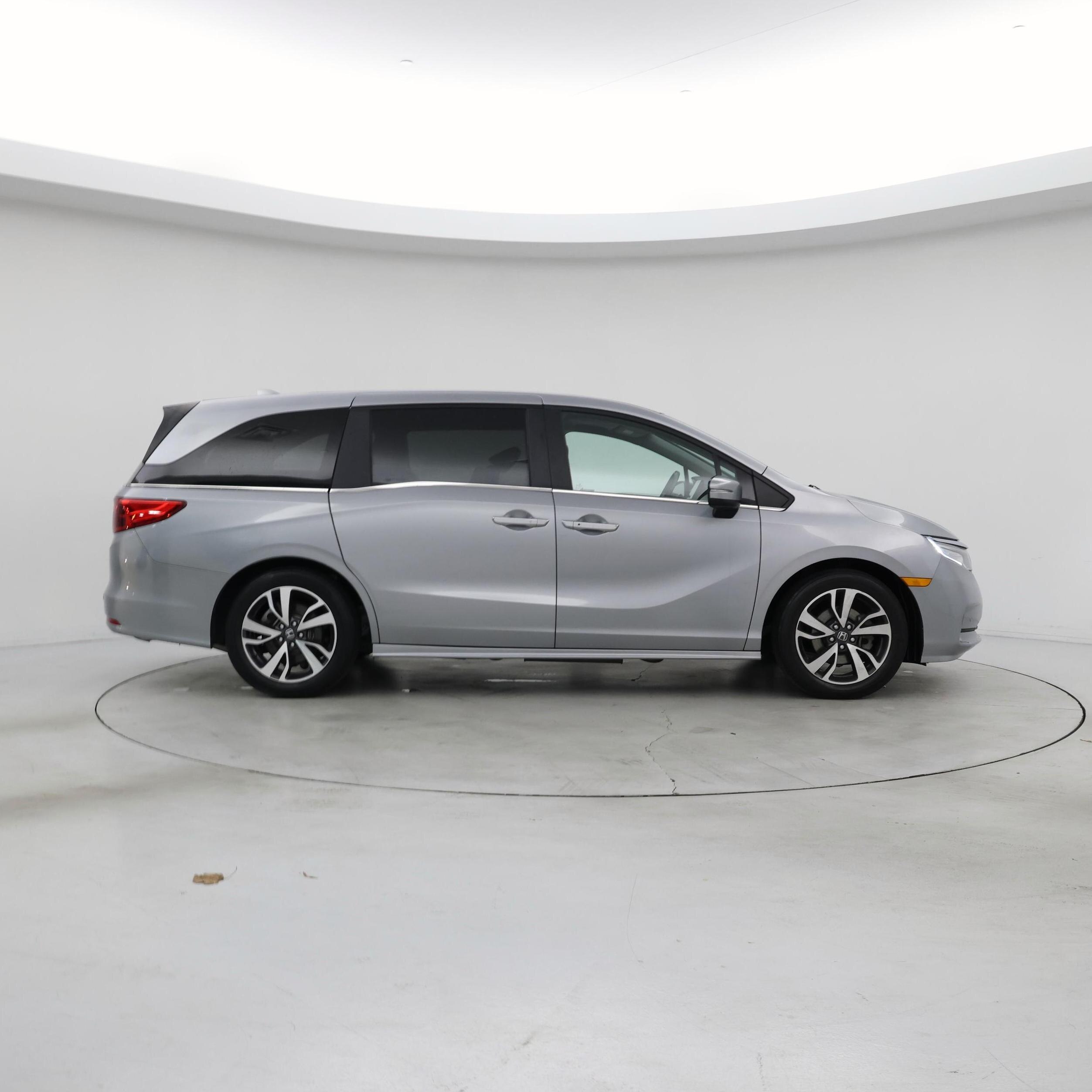 Thumbnail: 2023 Honda Odyssey - 7