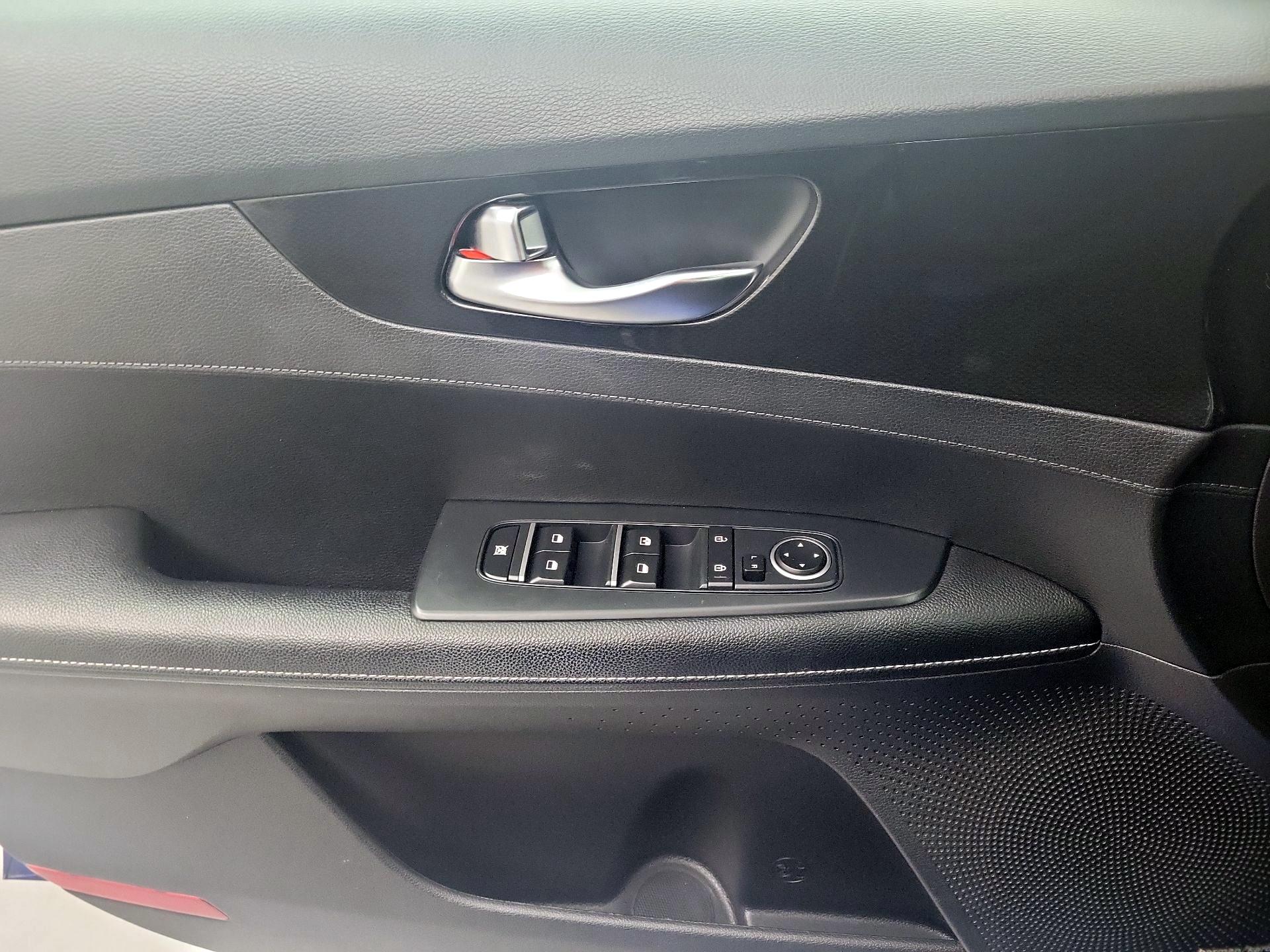 Thumbnail: 2021 Kia Forte - 10