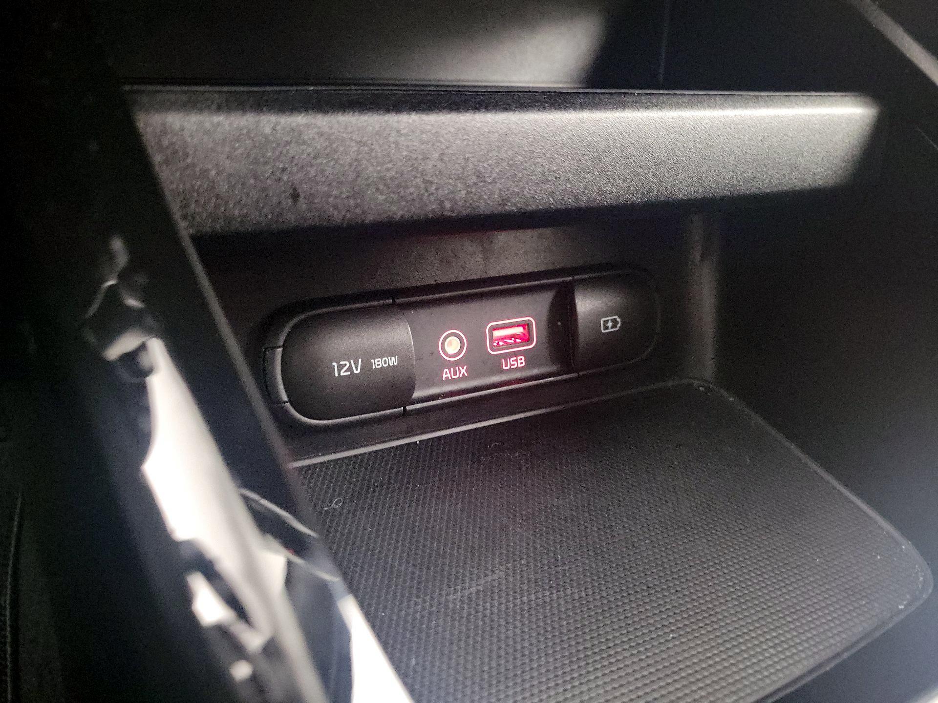 Thumbnail: 2021 Kia Forte - 16