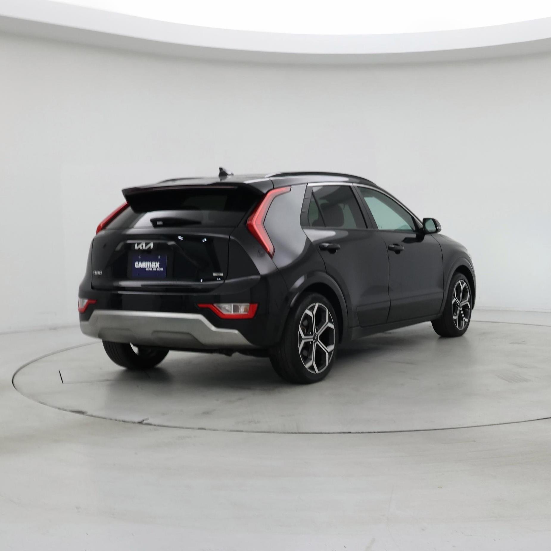 Thumbnail: 2023 Kia Niro - 8