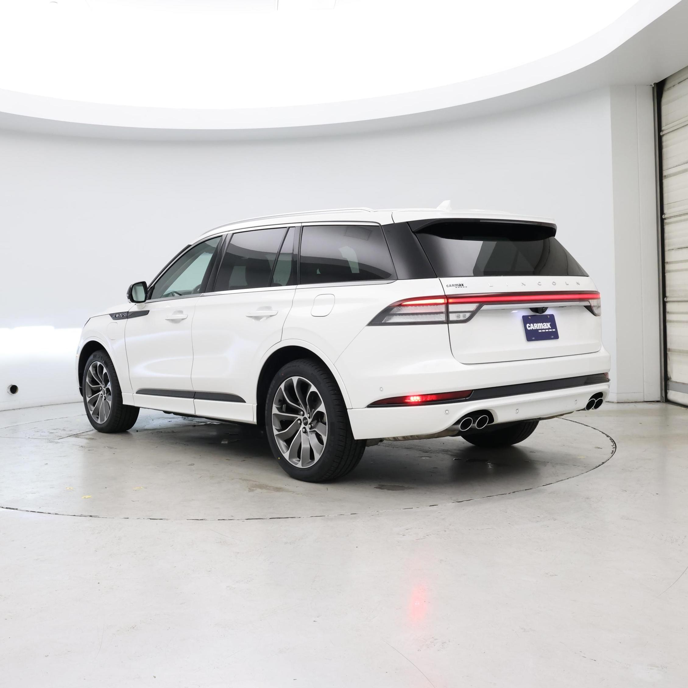 Thumbnail: 2022 Lincoln Aviator - 2