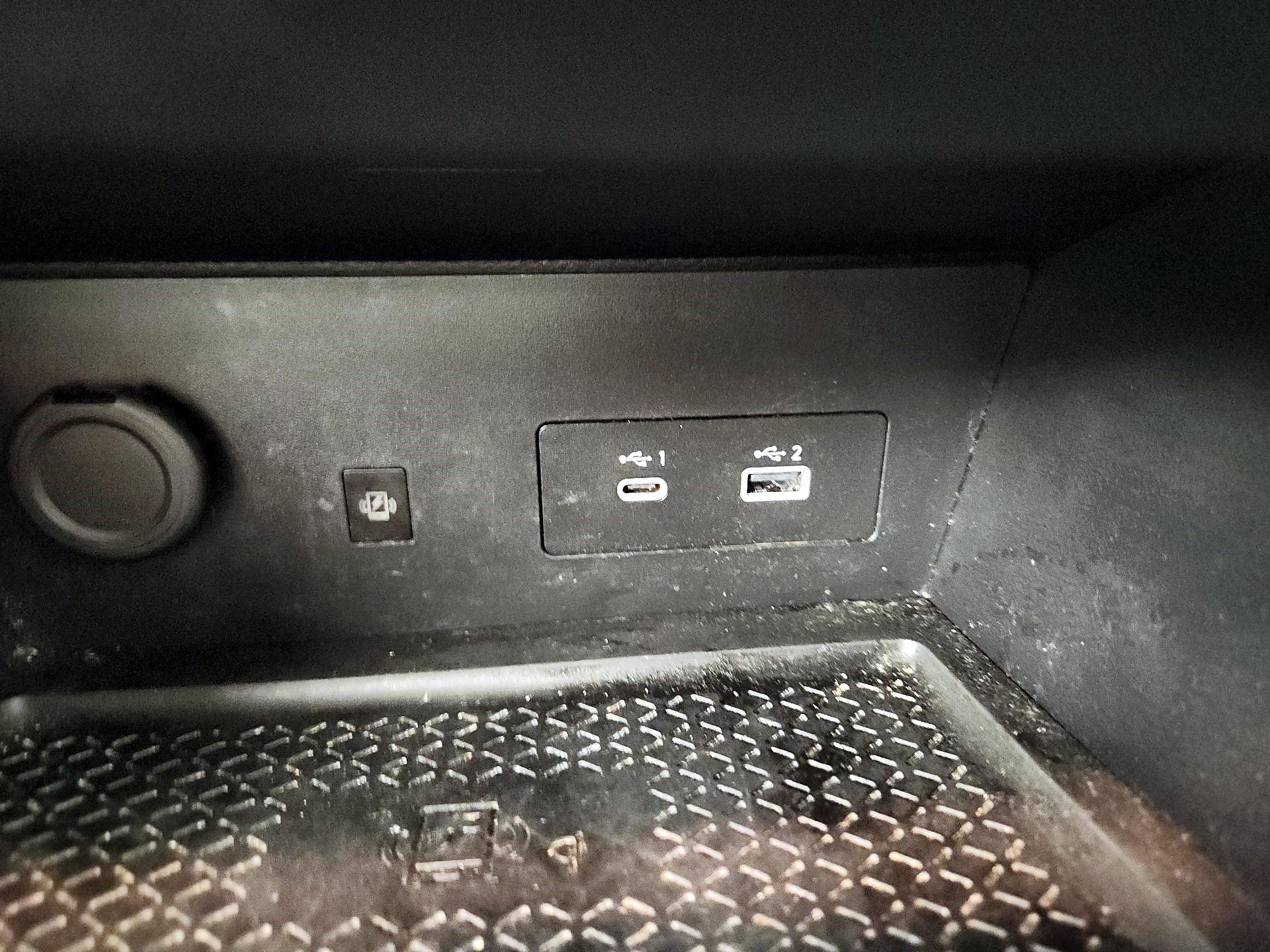 Thumbnail: 2023 Nissan Pathfinder - 17