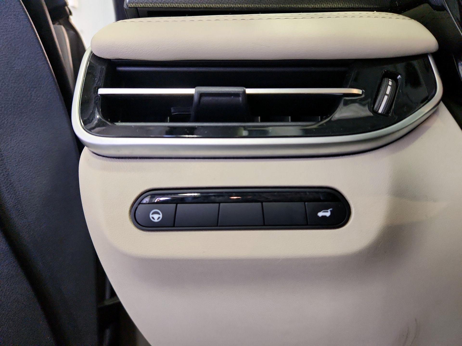 Thumbnail: 2023 INFINITI QX60 - 13