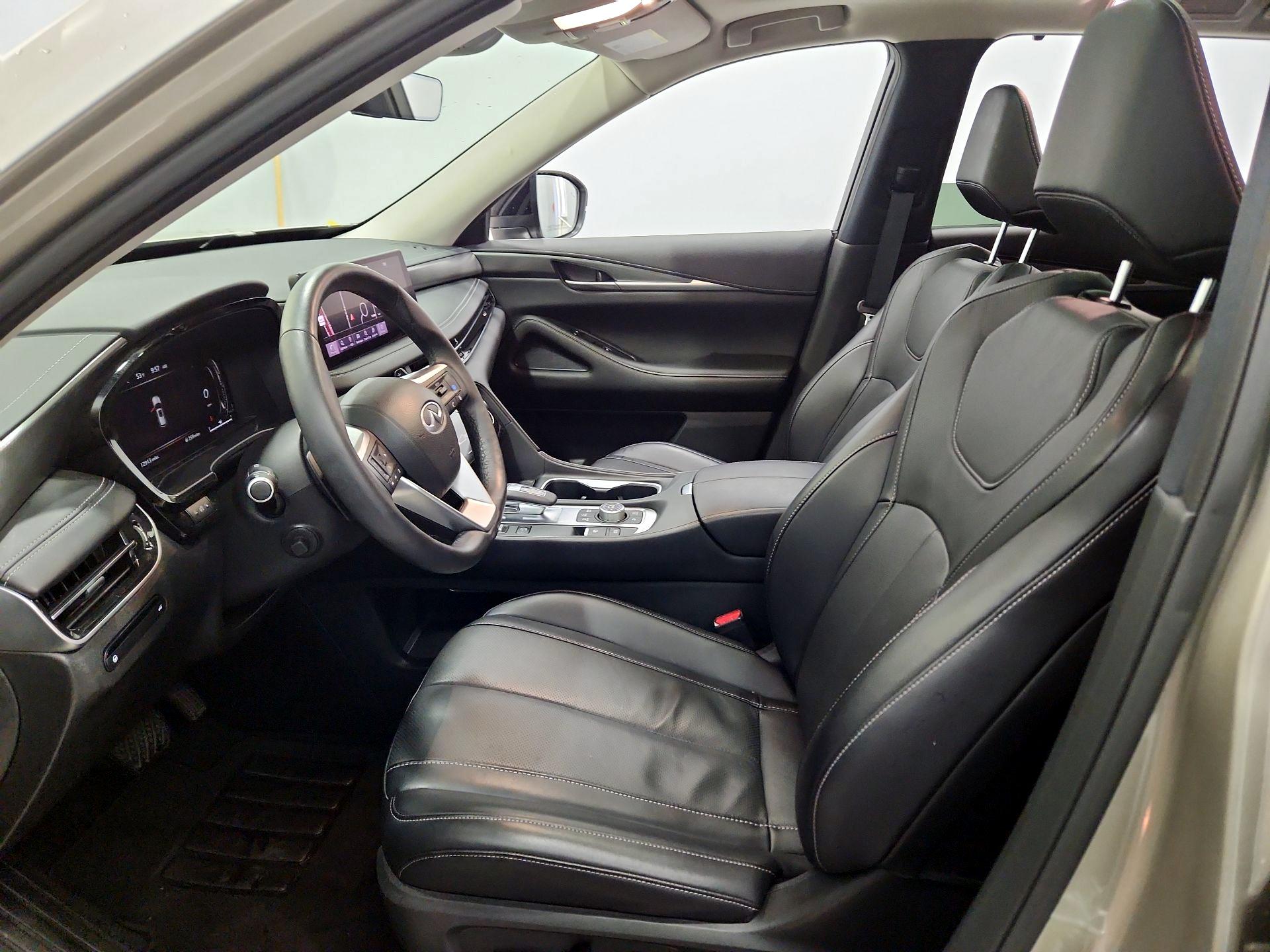 Thumbnail: 2023 INFINITI QX60 - 11