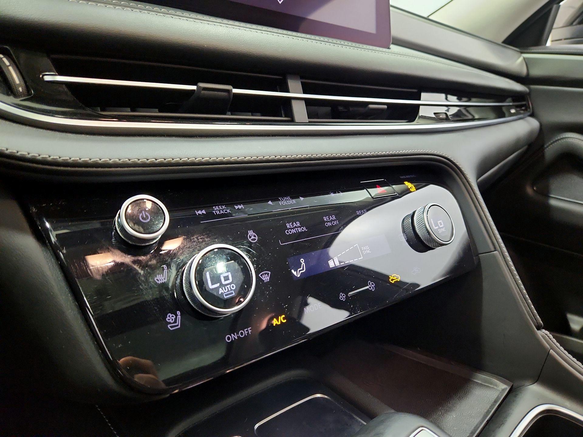 Thumbnail: 2023 INFINITI QX60 - 17