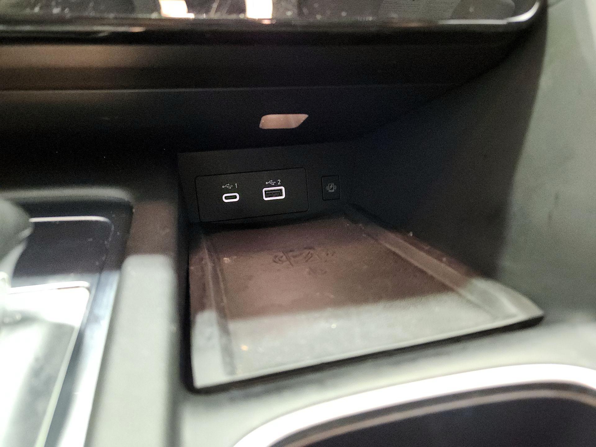 Thumbnail: 2023 INFINITI QX60 - 19