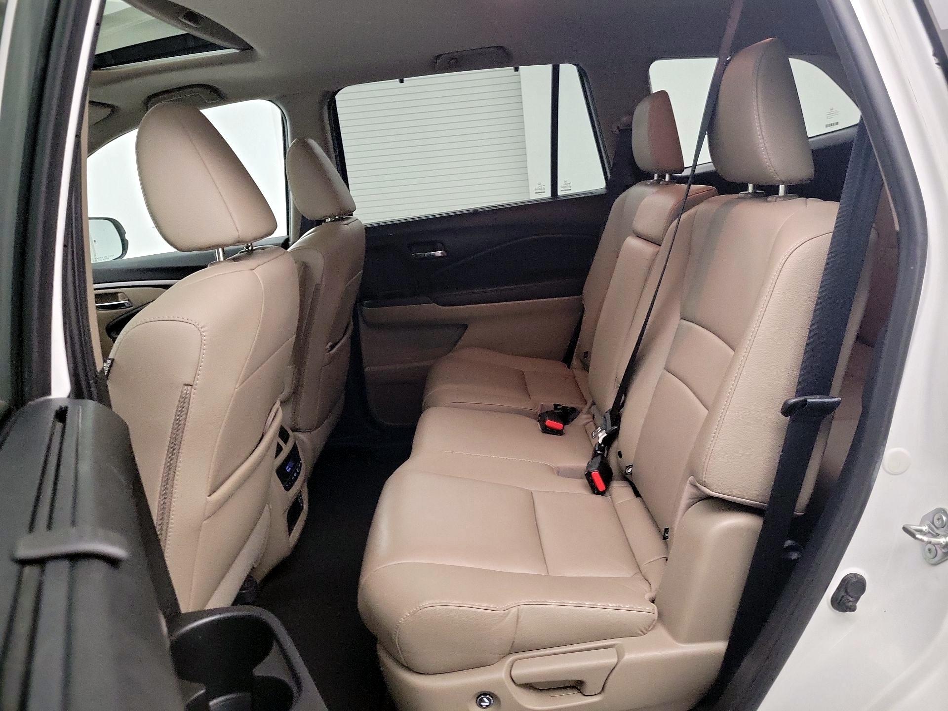 Thumbnail: 2020 Honda Pilot - 18