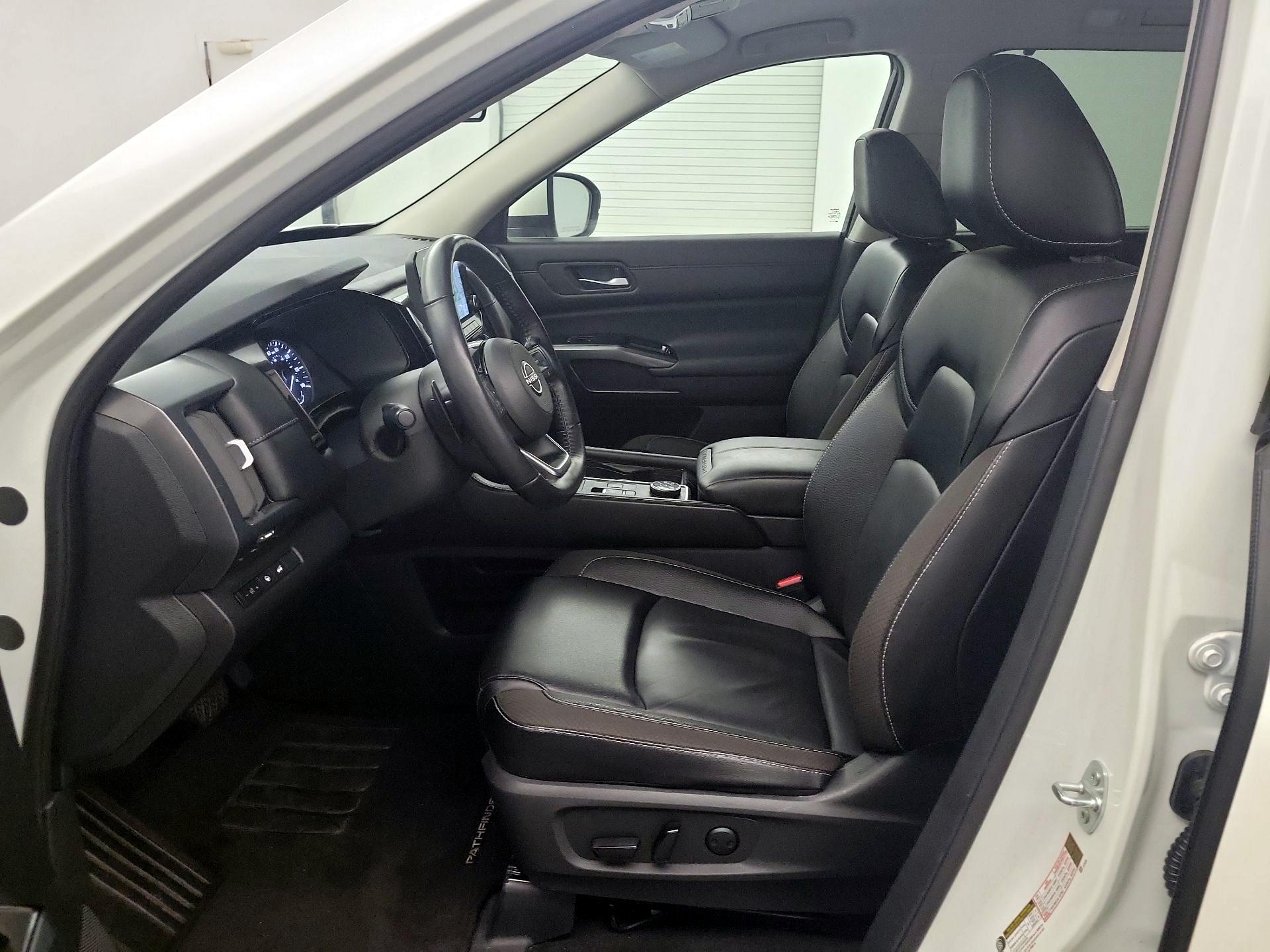 Thumbnail: 2024 Nissan Pathfinder - 9