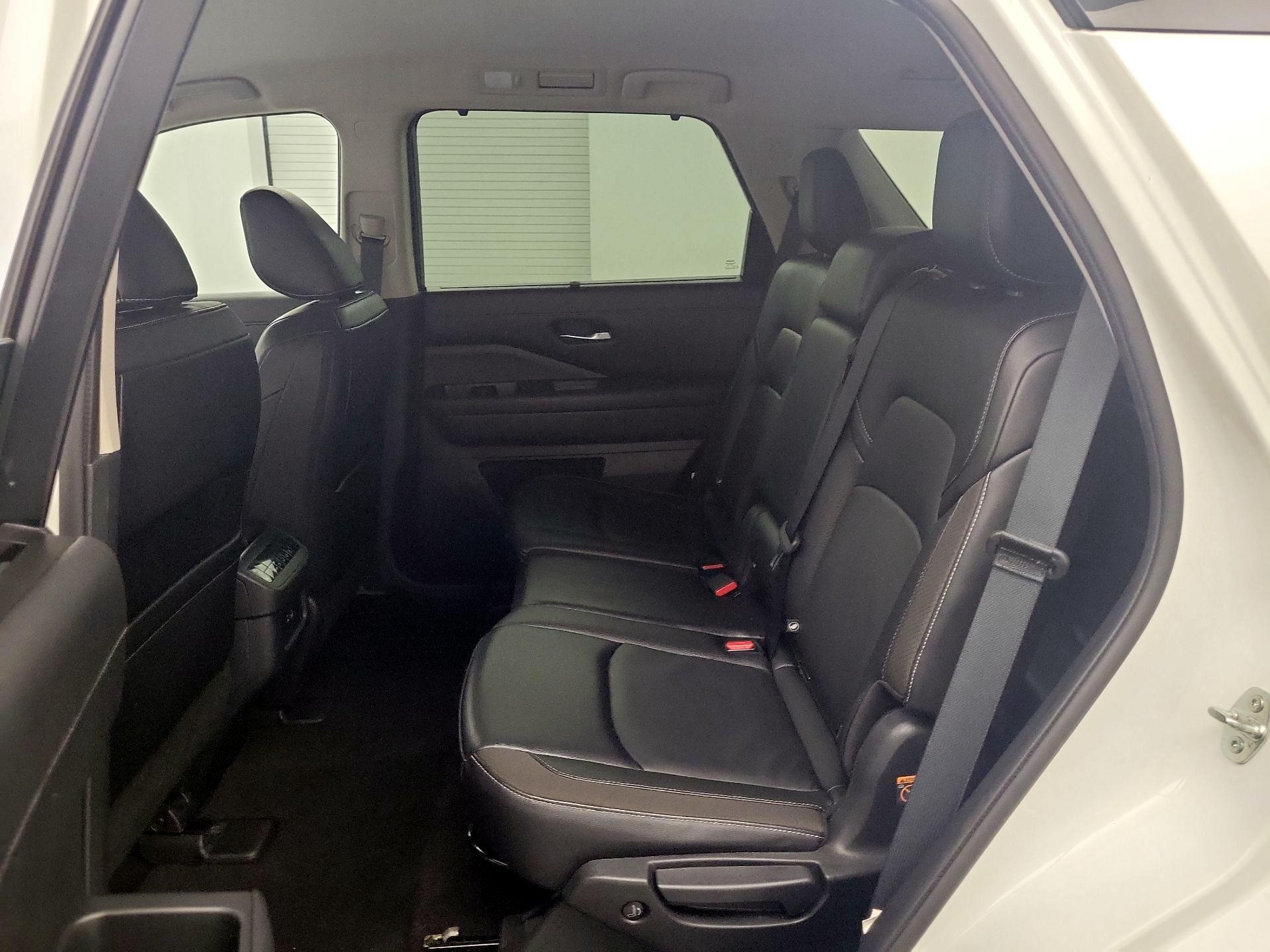 Thumbnail: 2024 Nissan Pathfinder - 18