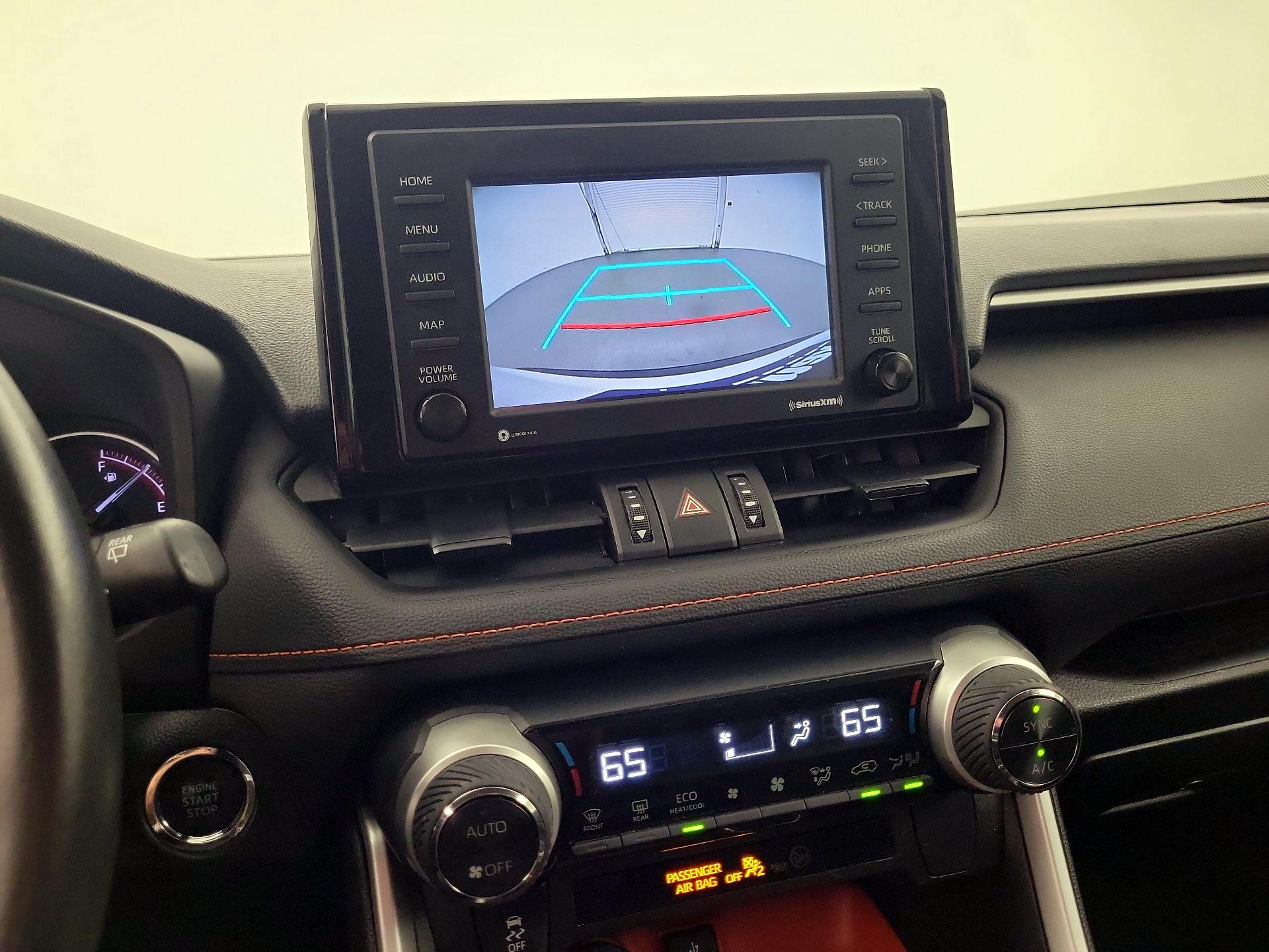 Thumbnail: 2022 Toyota RAV4 - 11