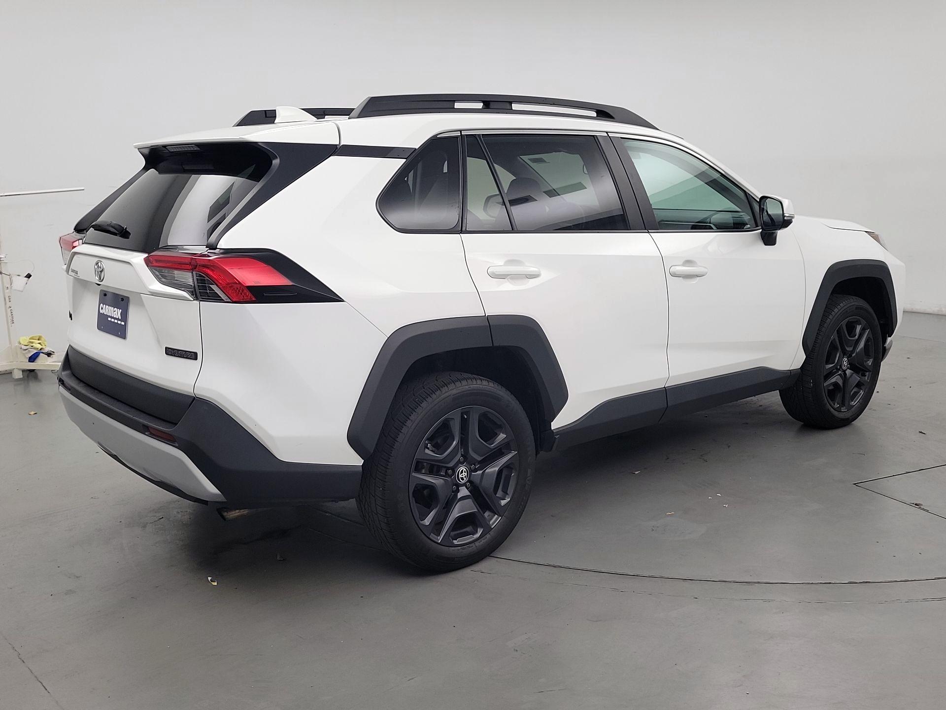 Thumbnail: 2022 Toyota RAV4 - 5
