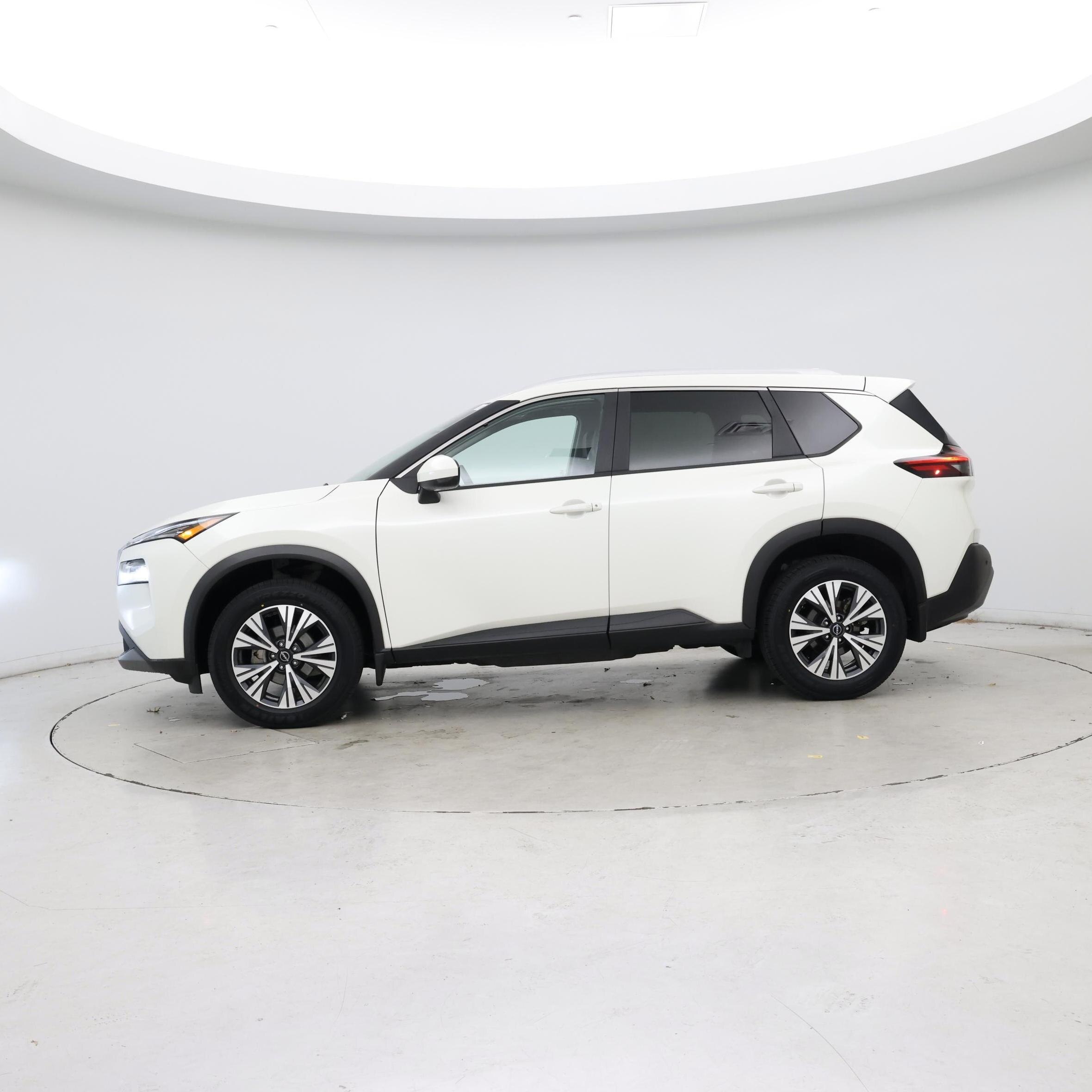 Thumbnail: 2023 Nissan Rogue - 3