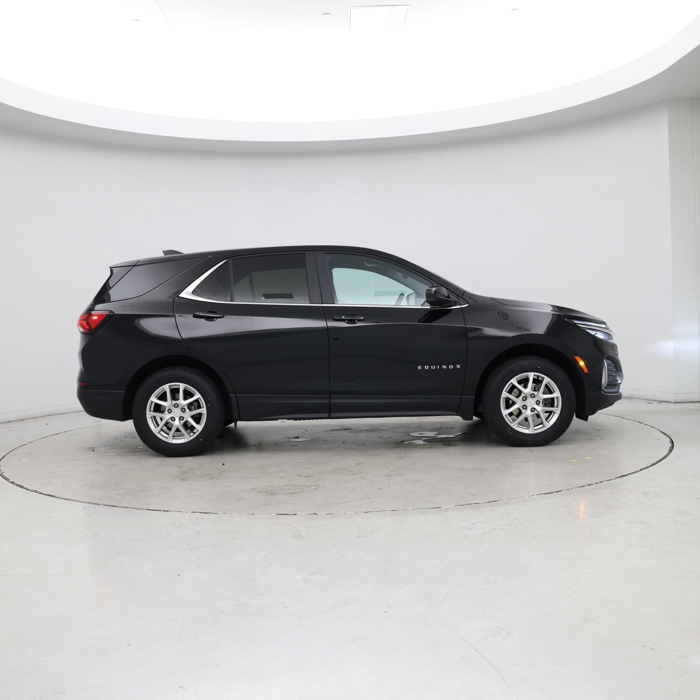 Thumbnail: 2023 Chevrolet Equinox - 7