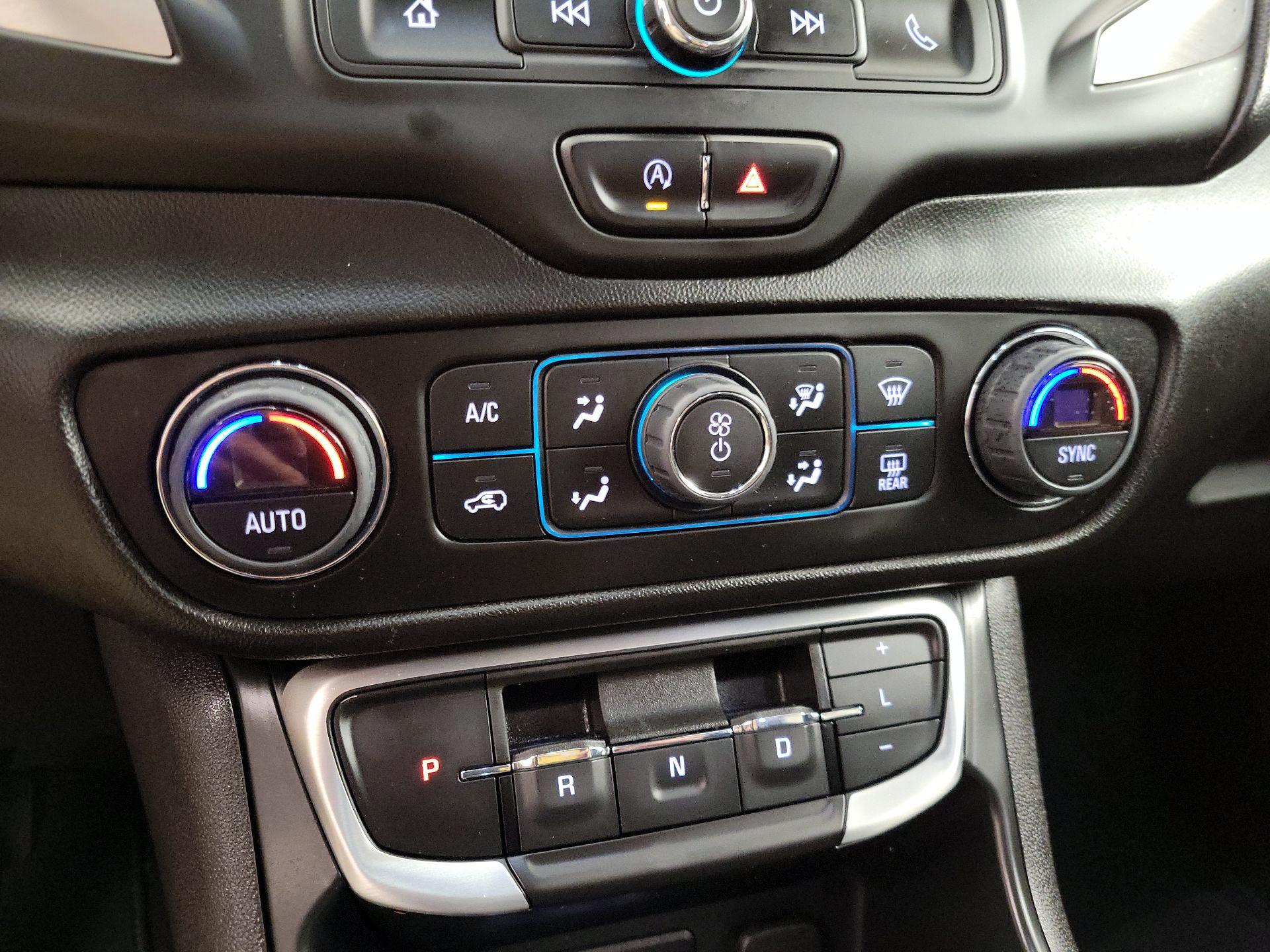 Thumbnail: 2022 GMC Terrain - 16