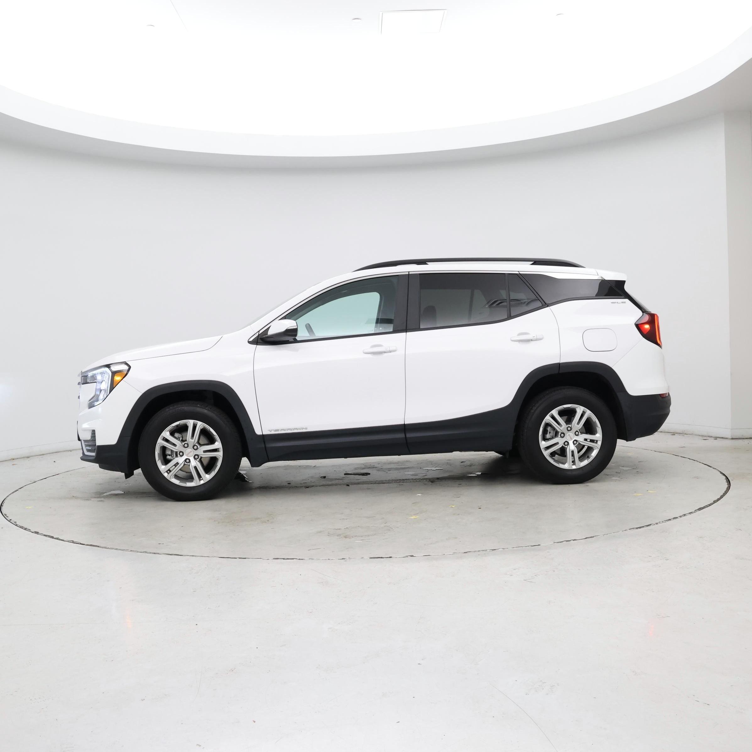 Thumbnail: 2022 GMC Terrain - 3