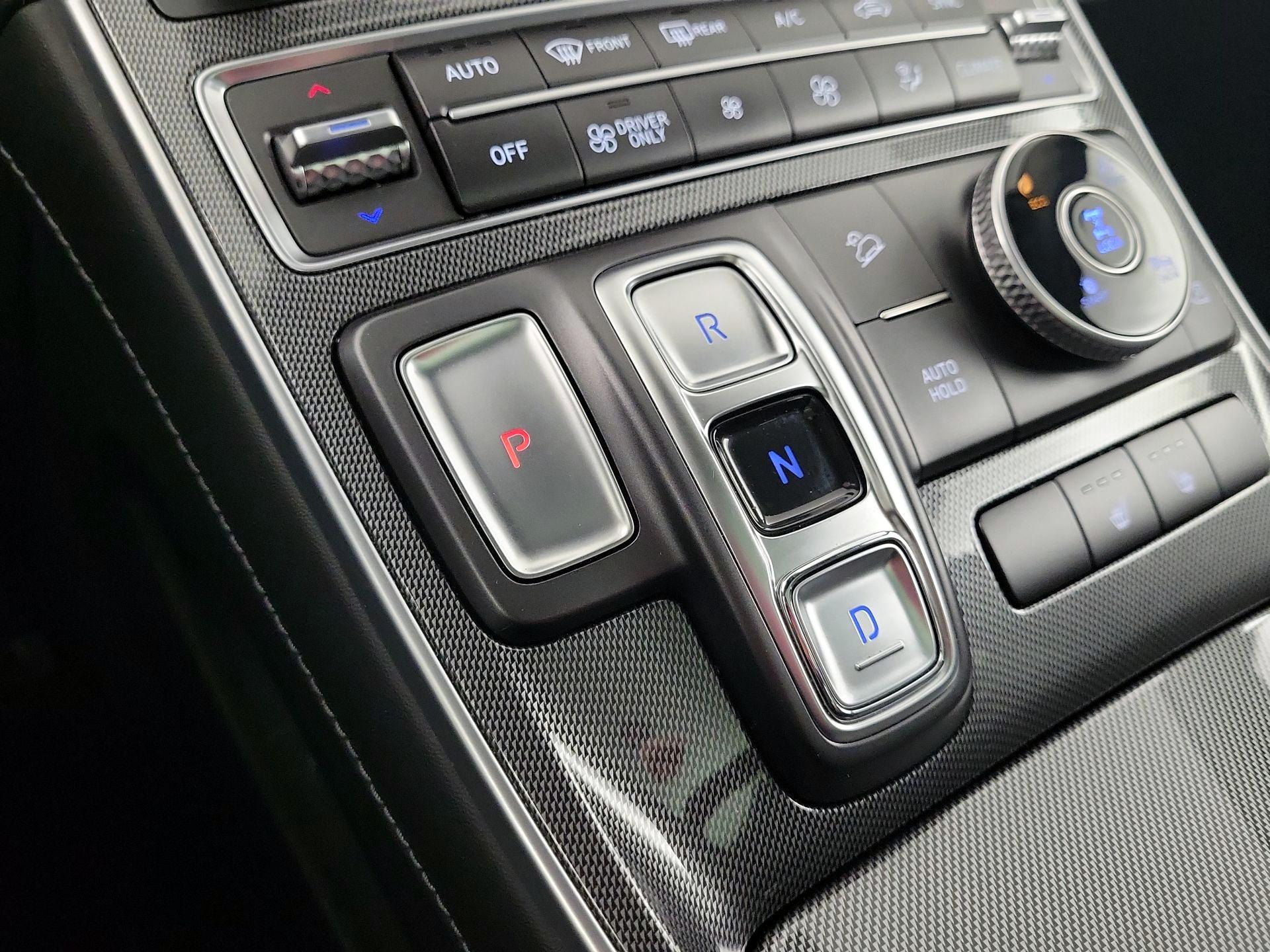 Thumbnail: 2022 Hyundai Santa Fe - 16