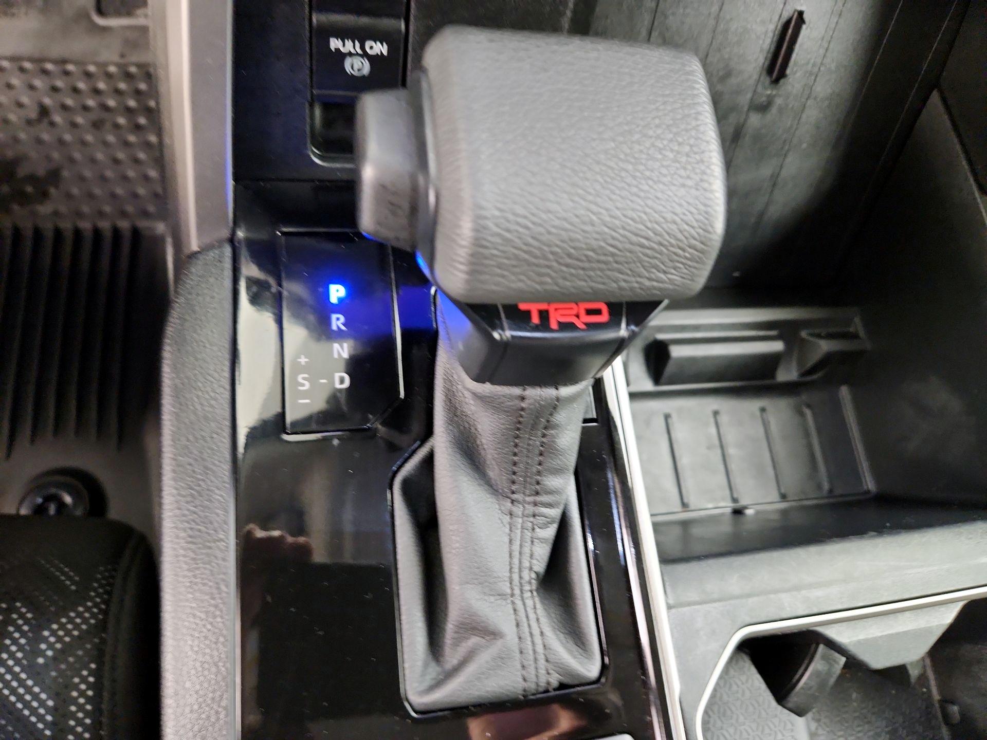 Thumbnail: 2022 Toyota Tundra - 18