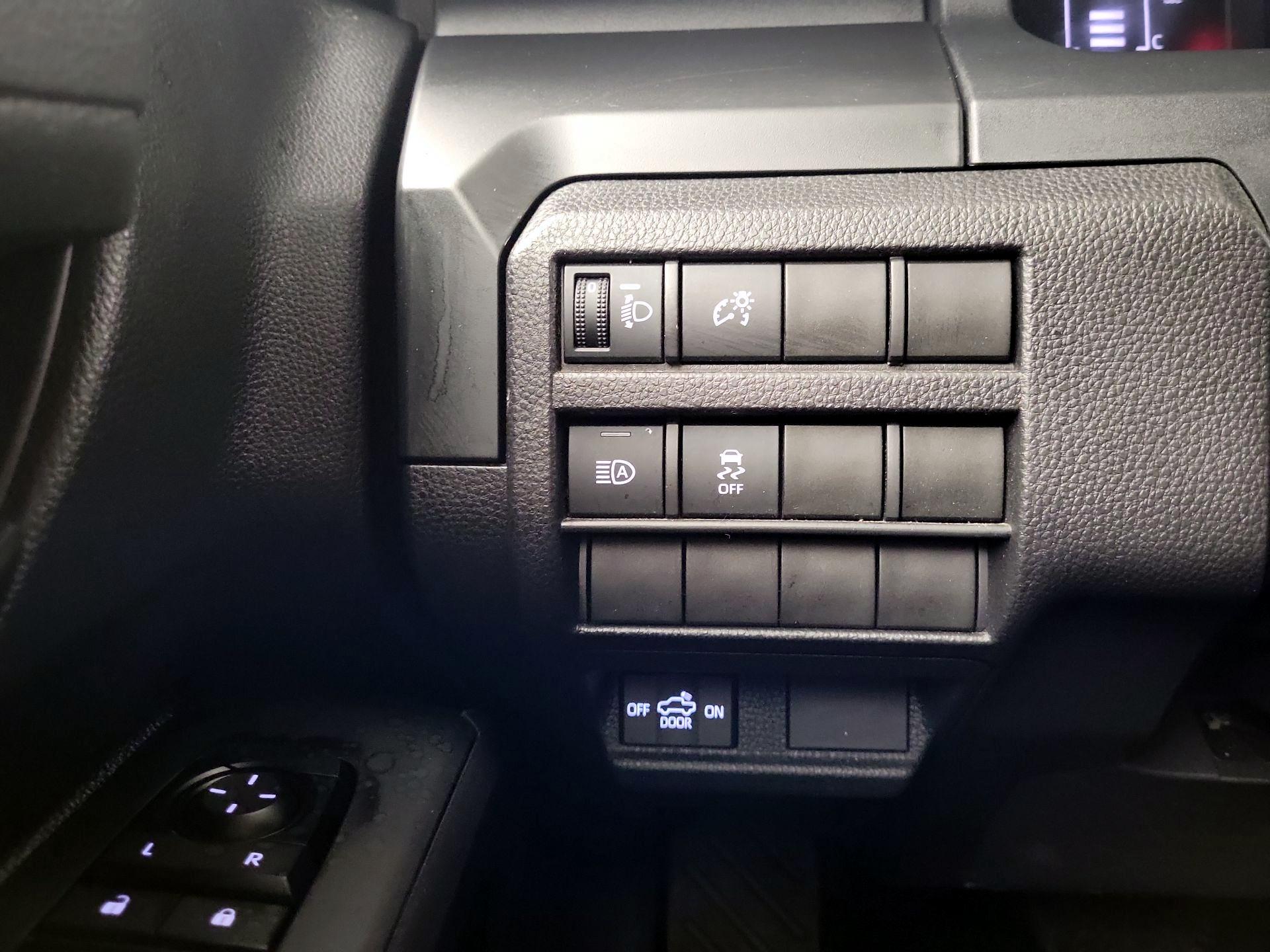 Thumbnail: 2024 Toyota Tacoma - 11