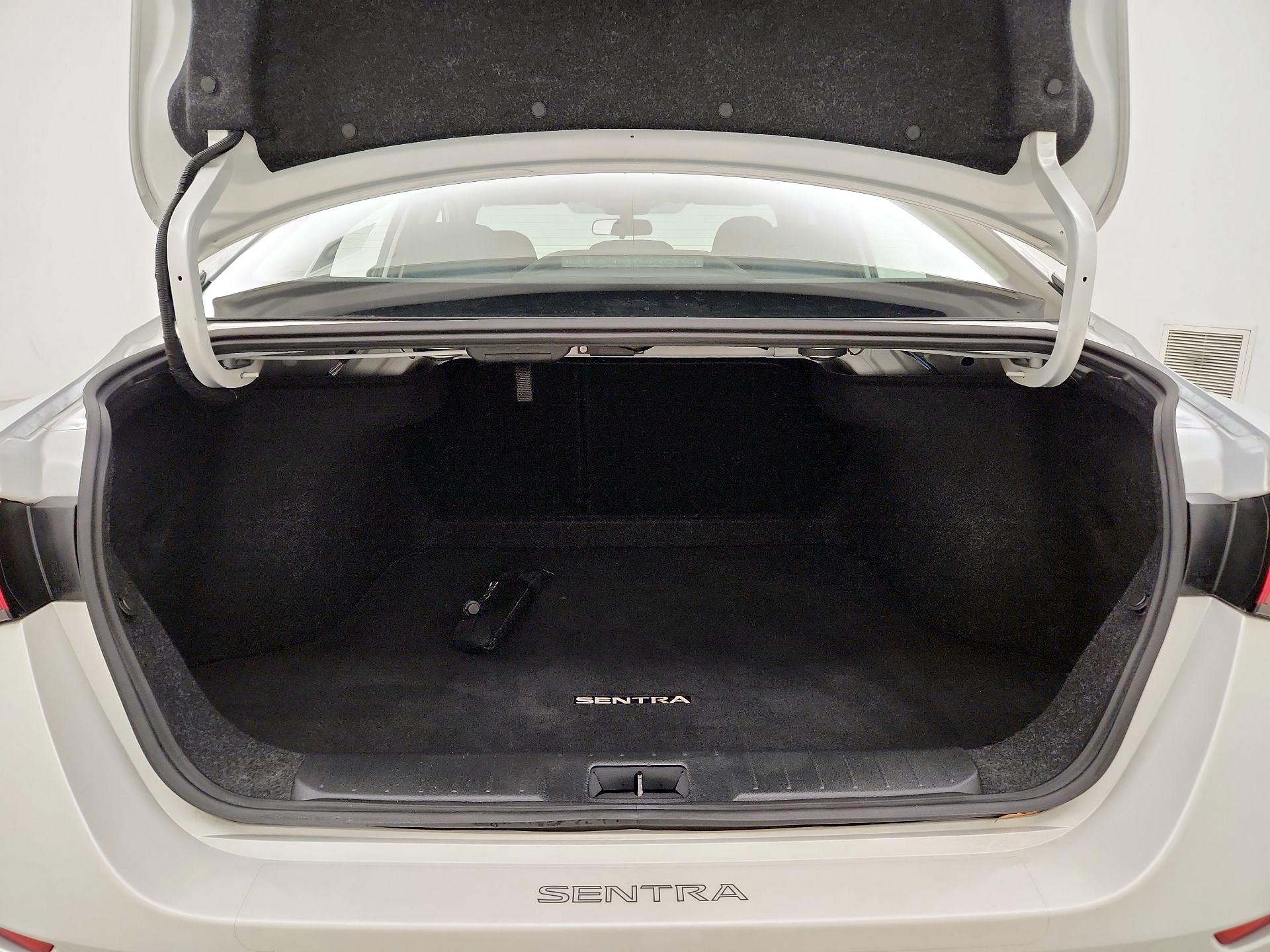 Thumbnail: 2021 Nissan Sentra - 20