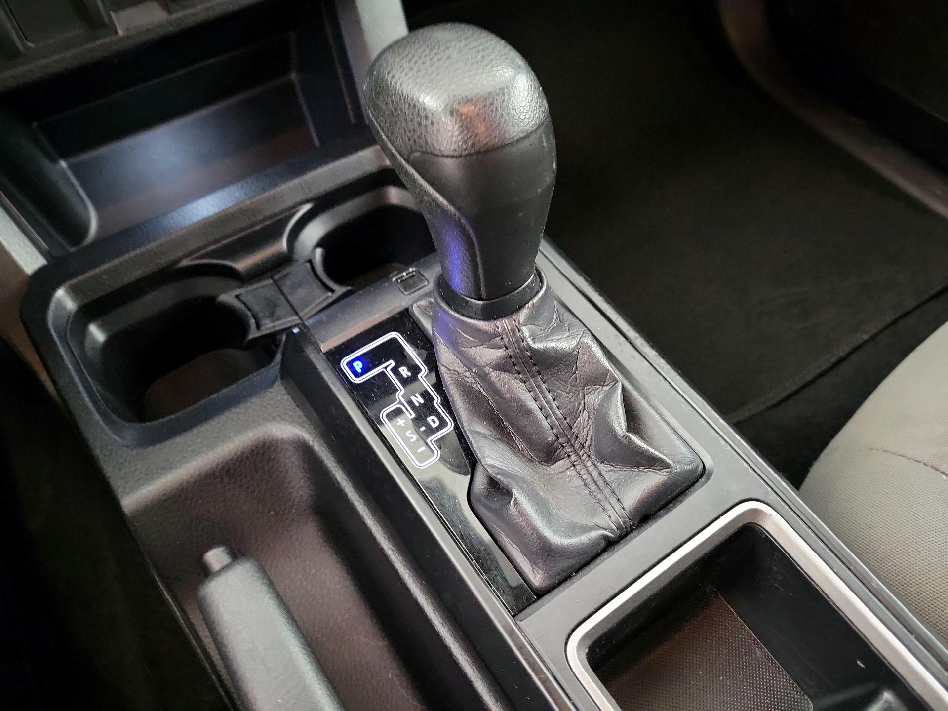 Thumbnail: 2020 Toyota Tacoma - 15