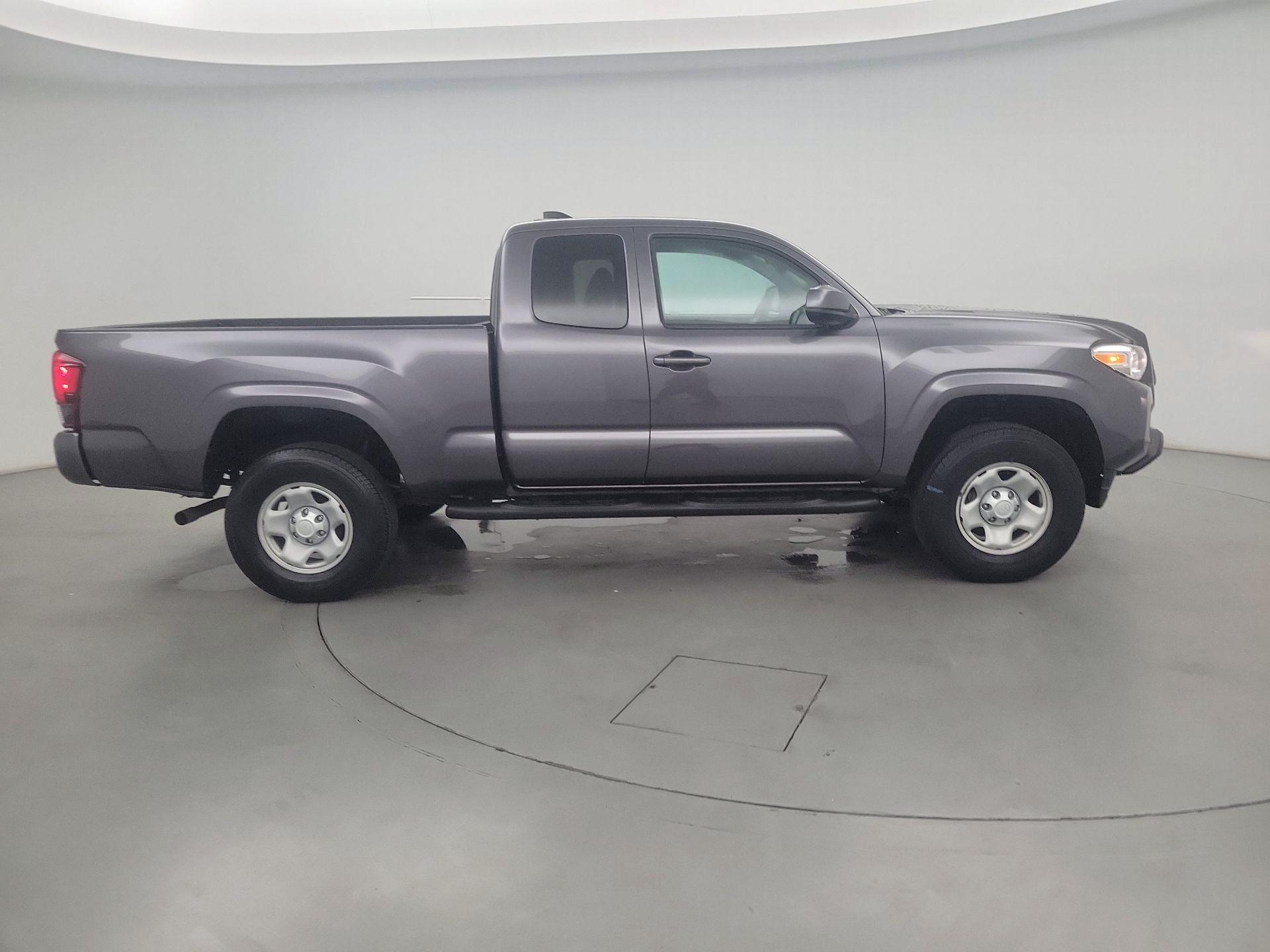 Thumbnail: 2020 Toyota Tacoma - 4