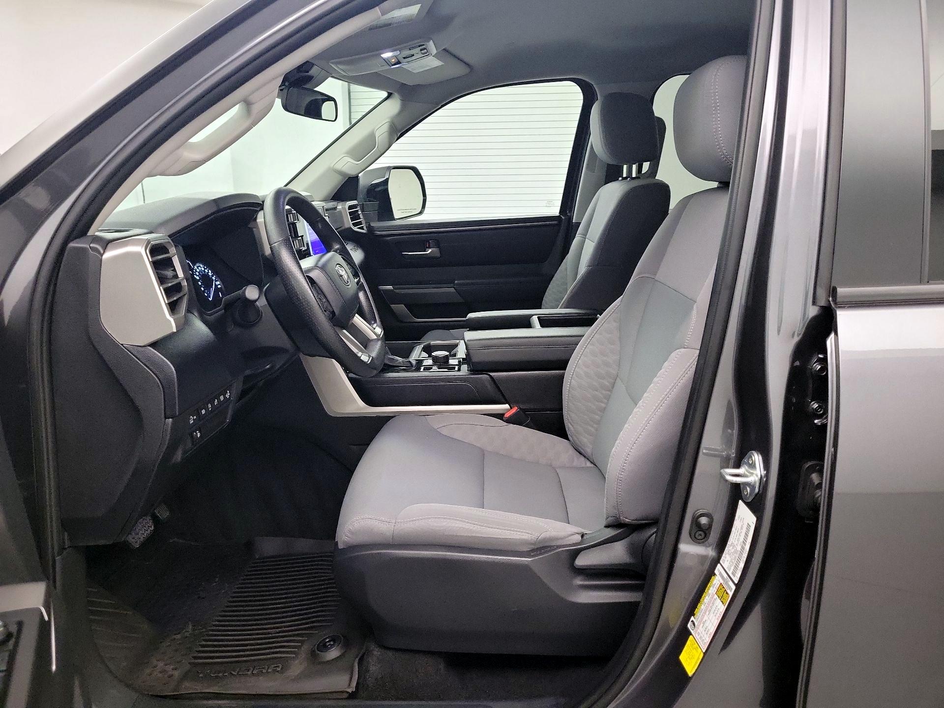 Thumbnail: 2024 Toyota Tundra - 9