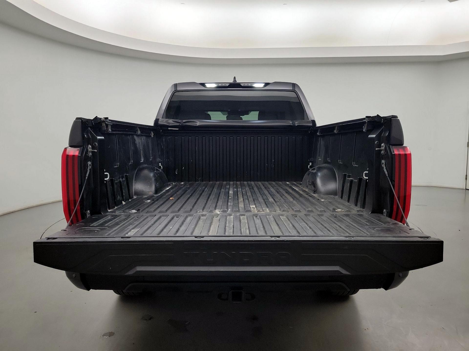 Thumbnail: 2024 Toyota Tundra - 18