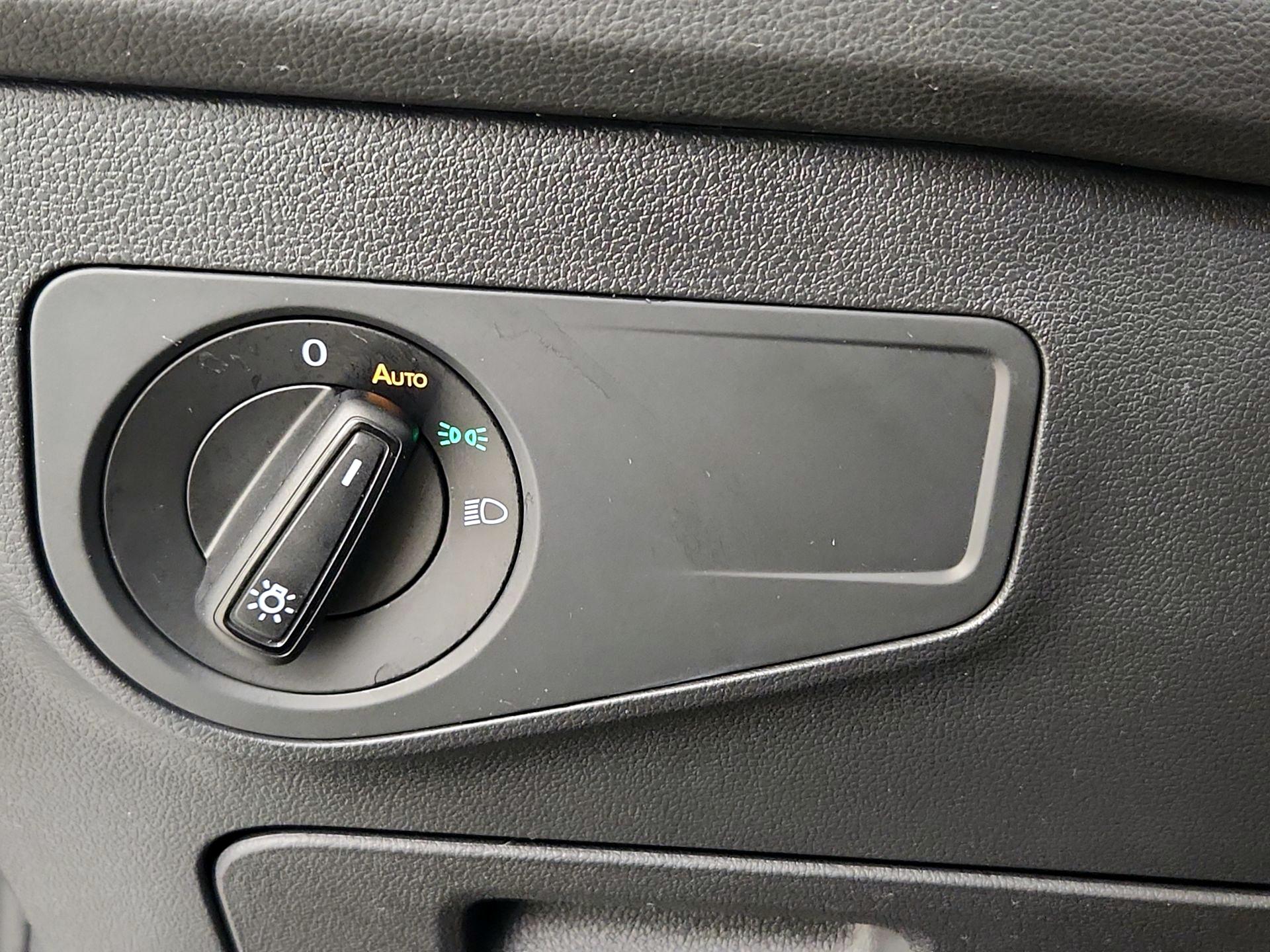 Thumbnail: 2022 Volkswagen Tiguan - 13