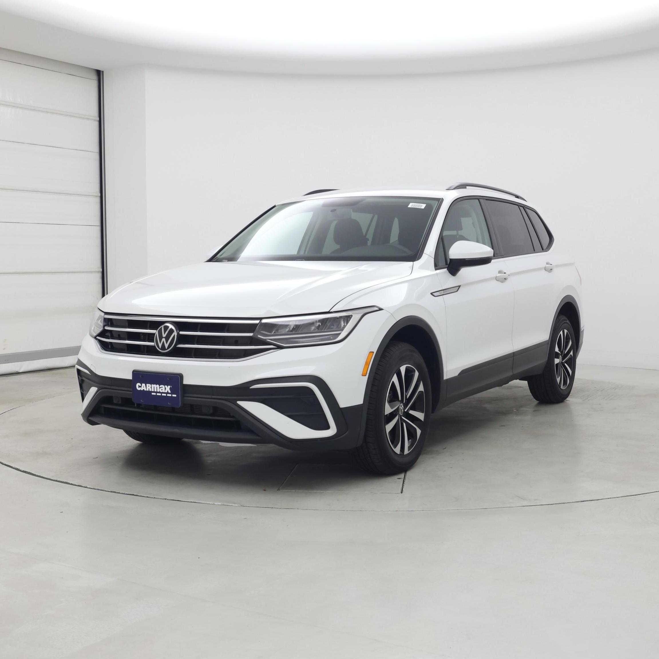 Thumbnail: 2022 Volkswagen Tiguan - 4