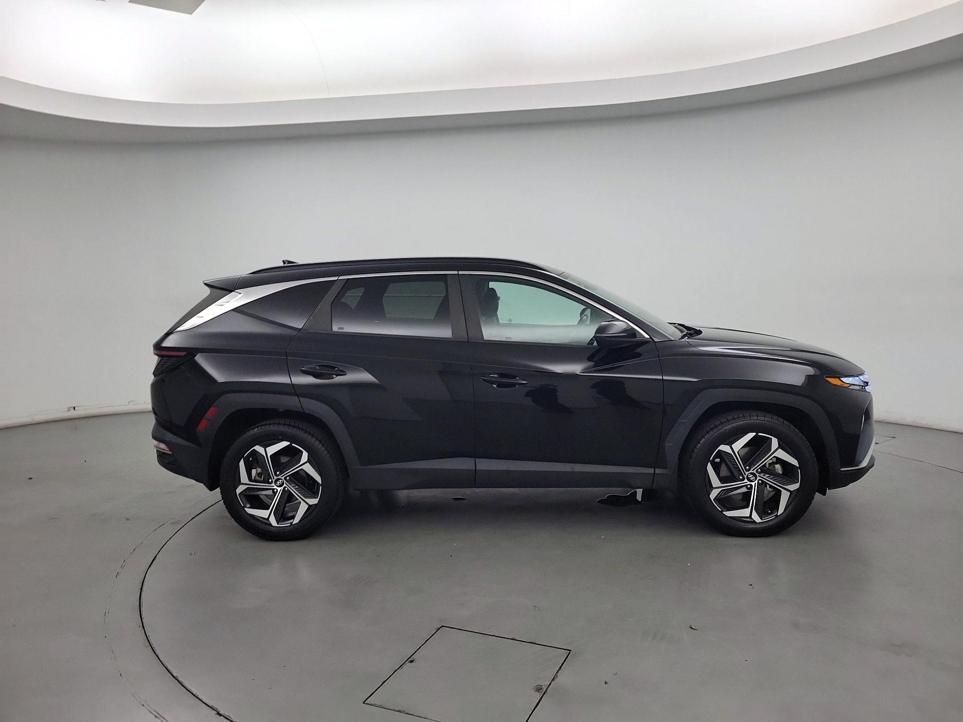 Thumbnail: 2022 Hyundai Tucson - 4