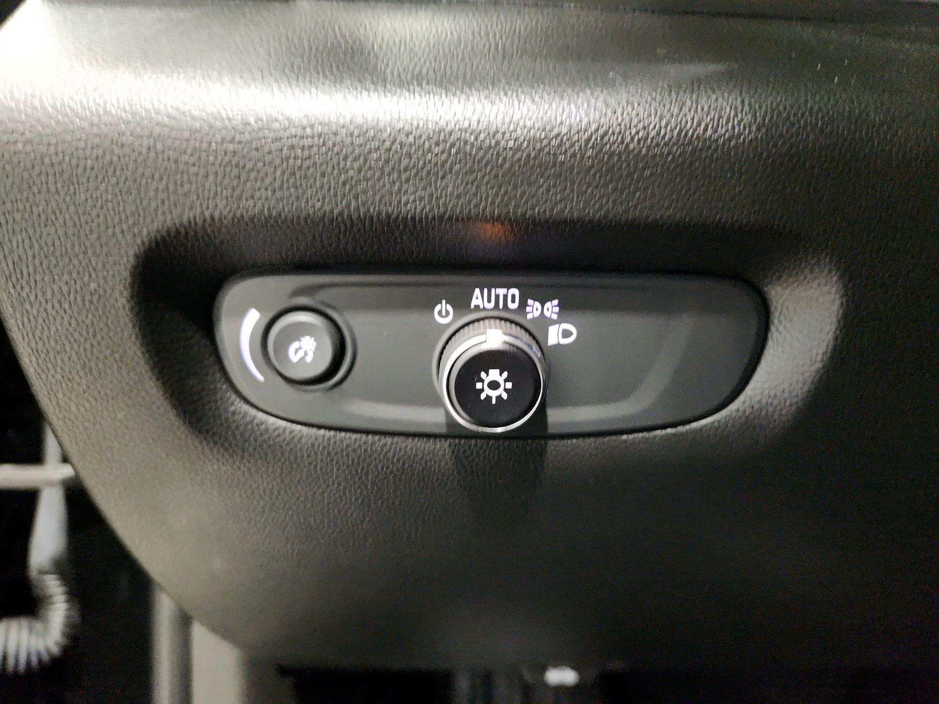 Thumbnail: 2023 Chevrolet Traverse - 13