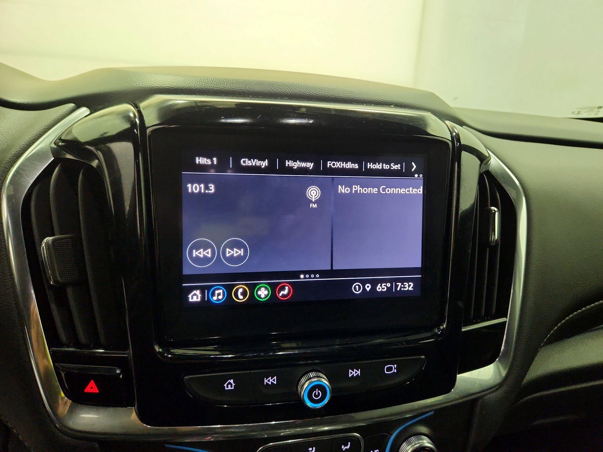 Thumbnail: 2023 Chevrolet Traverse - 15