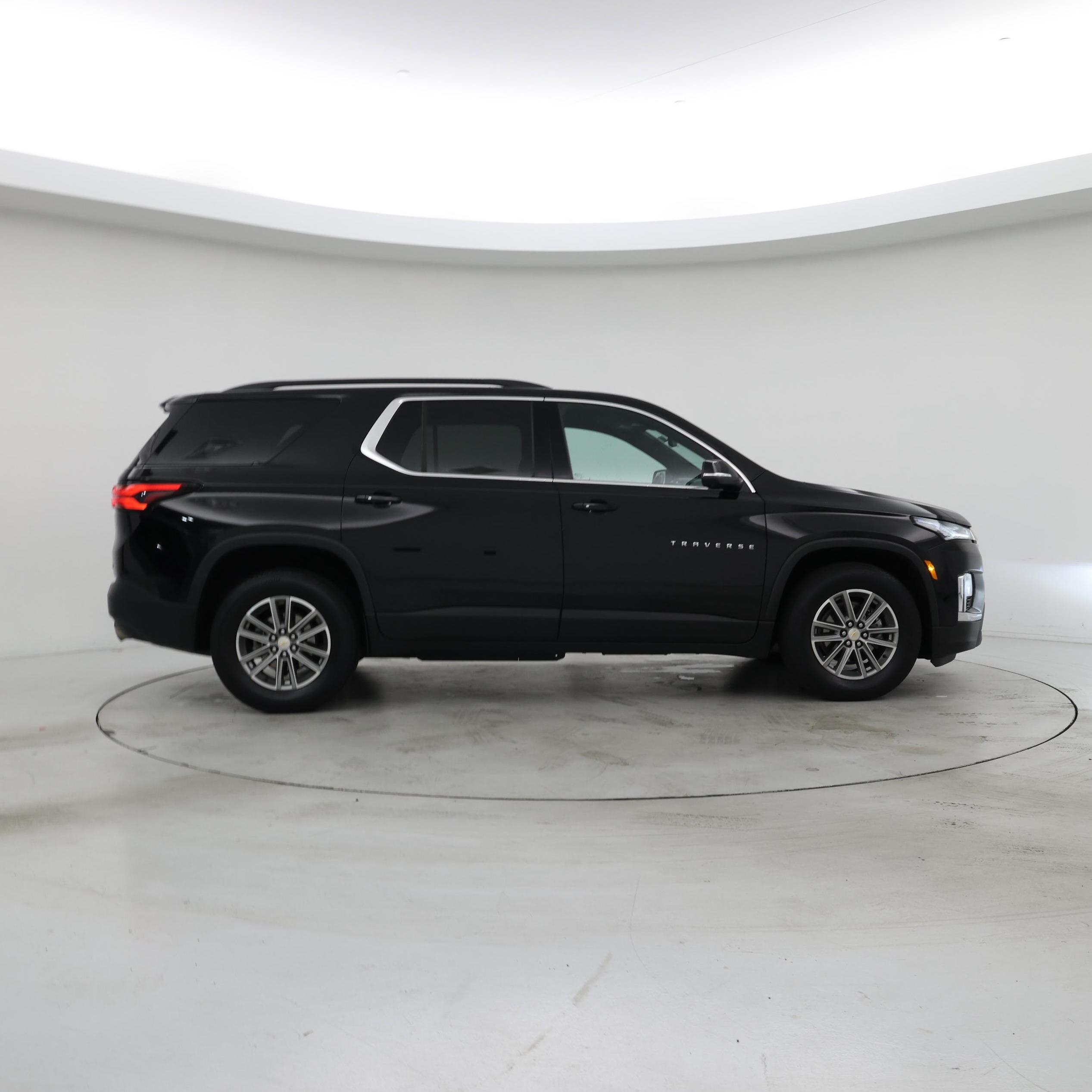 Thumbnail: 2023 Chevrolet Traverse - 7